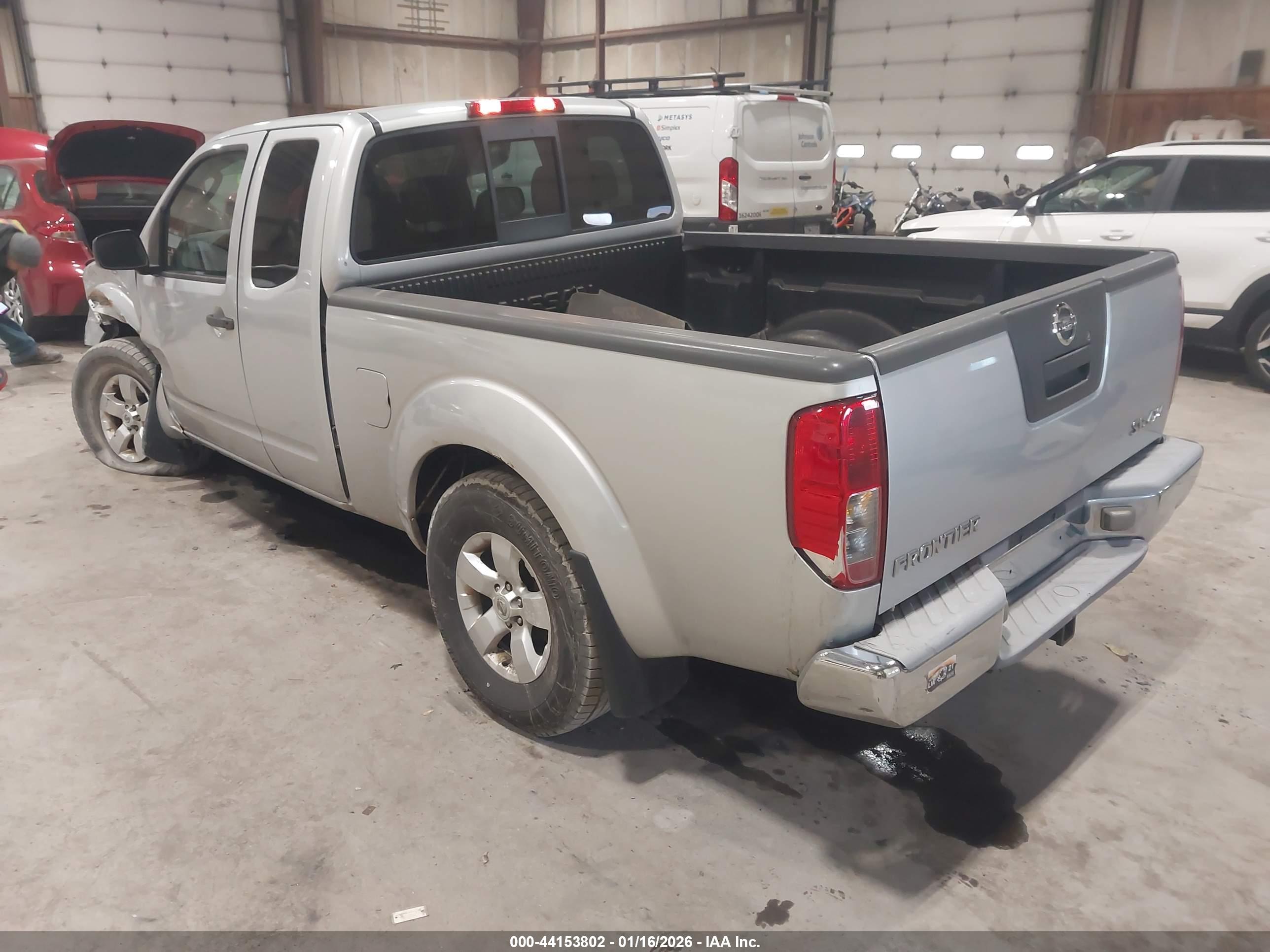 NISSAN FRONTIER image 3