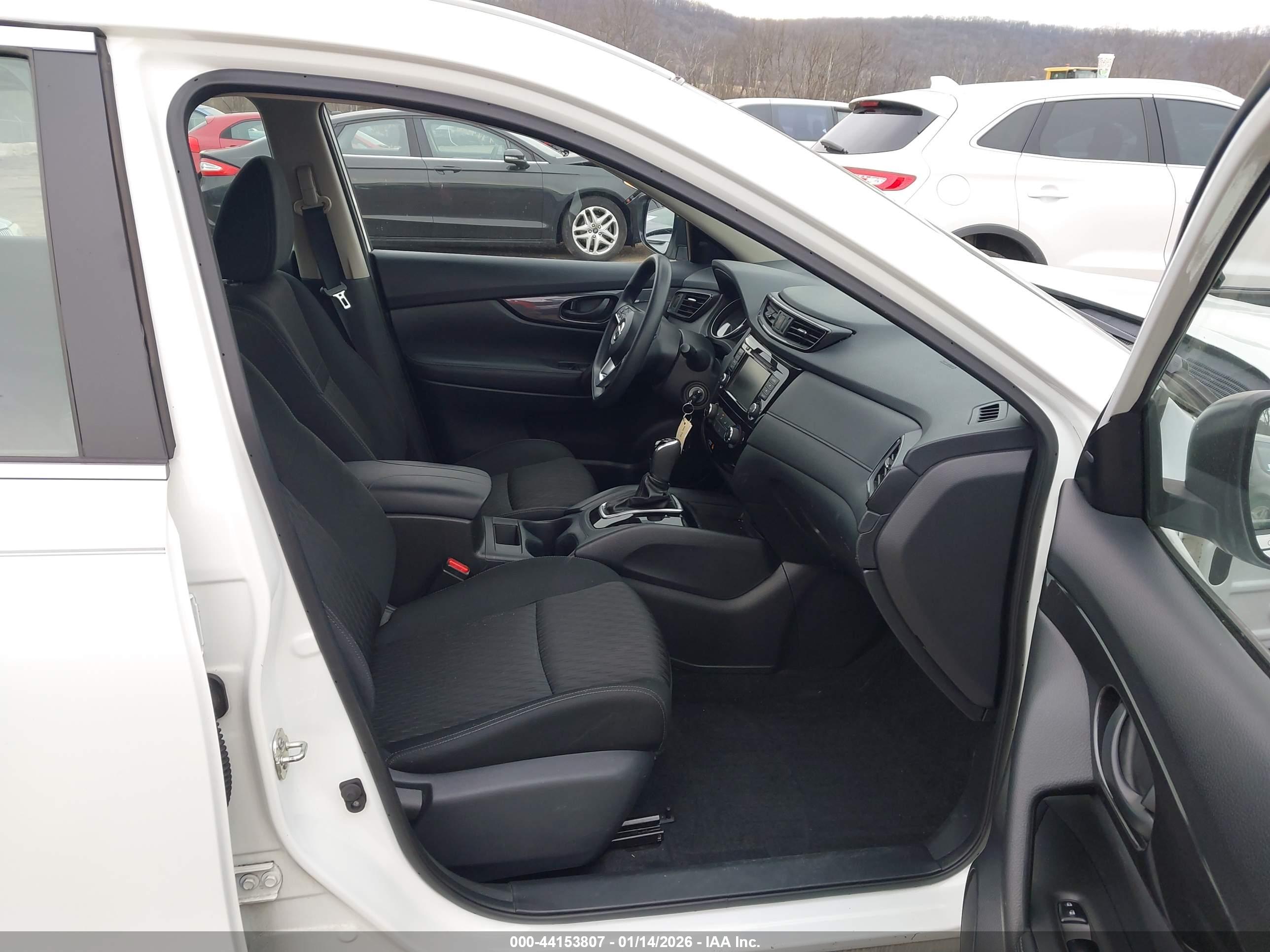 NISSAN ROGUE image 5