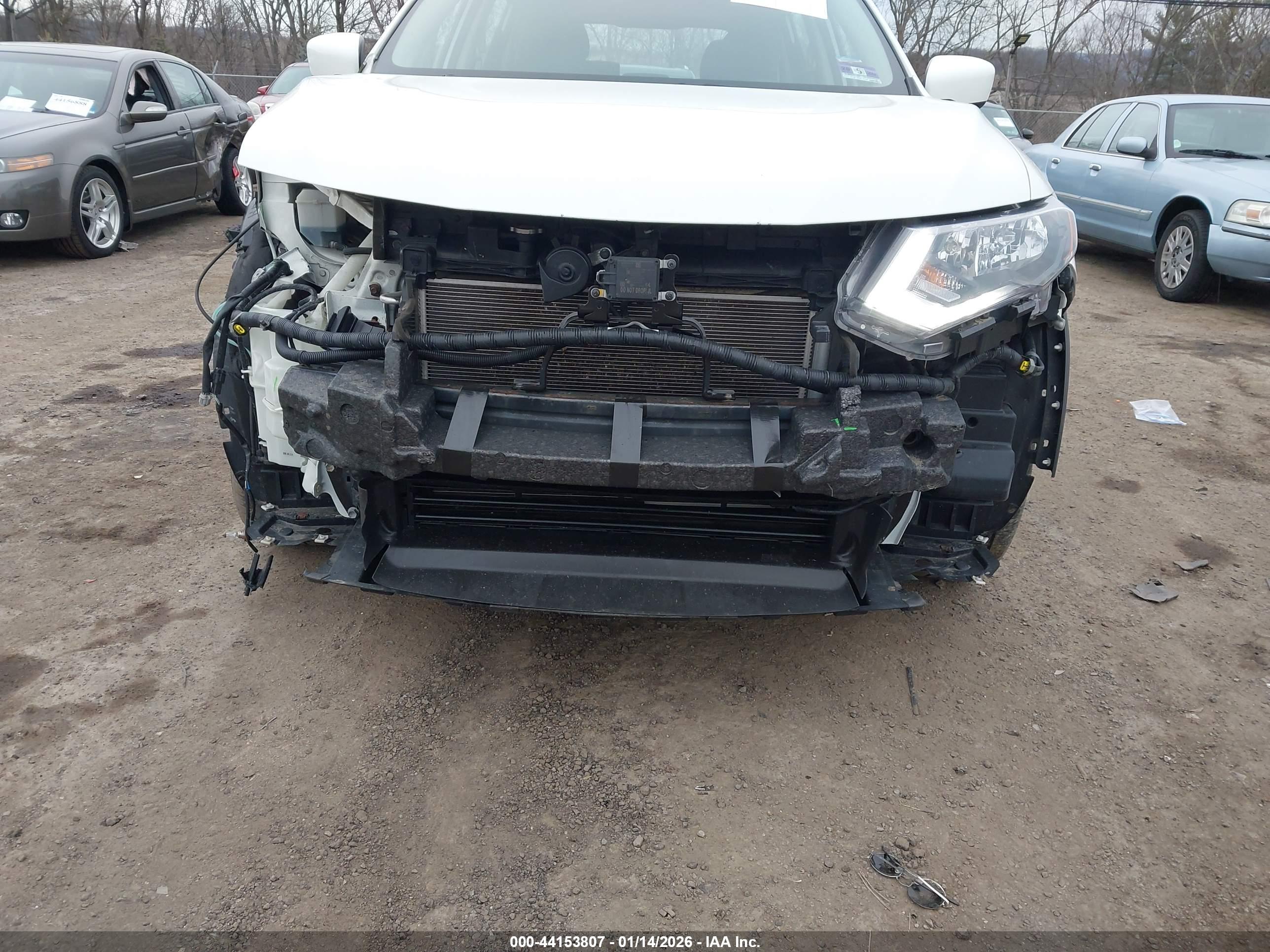 NISSAN ROGUE image 6