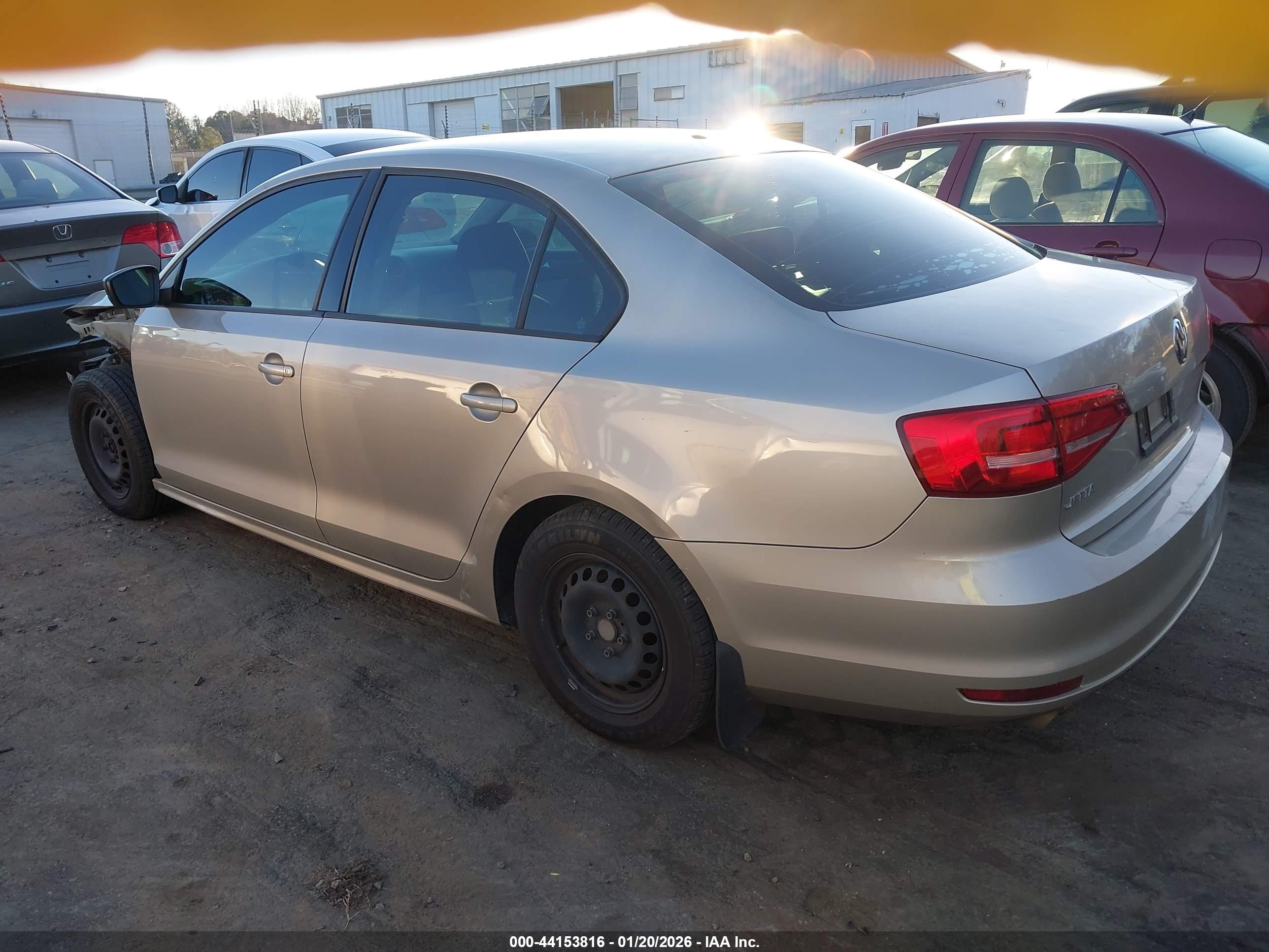 VOLKSWAGEN JETTA image 3