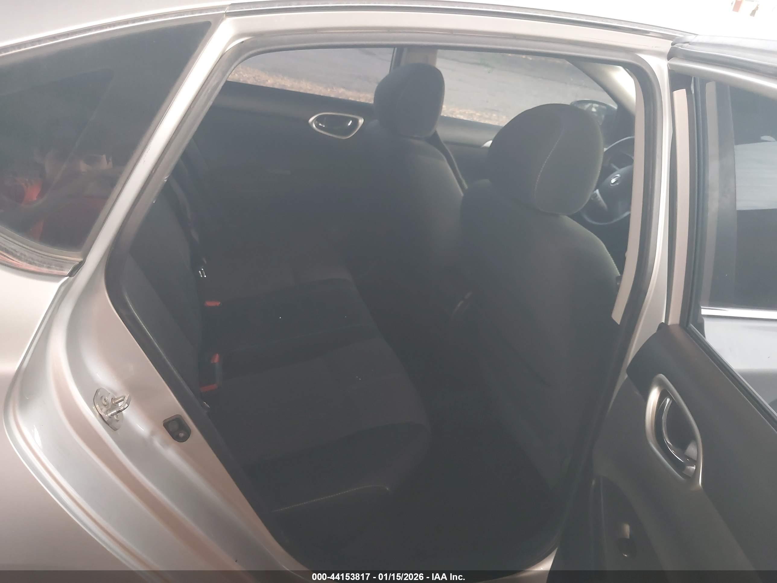 NISSAN SENTRA image 8