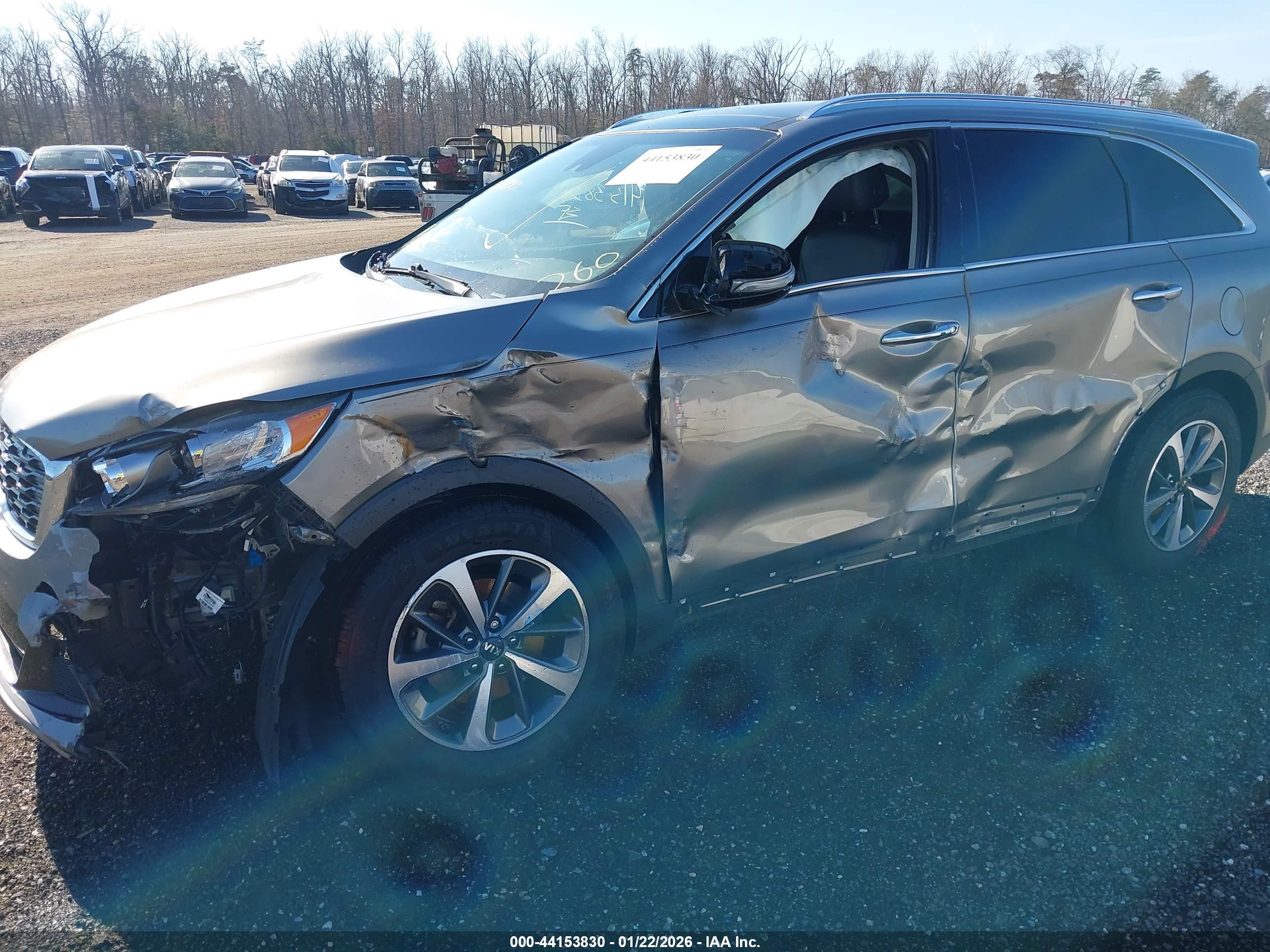 KIA SORENTO image 6