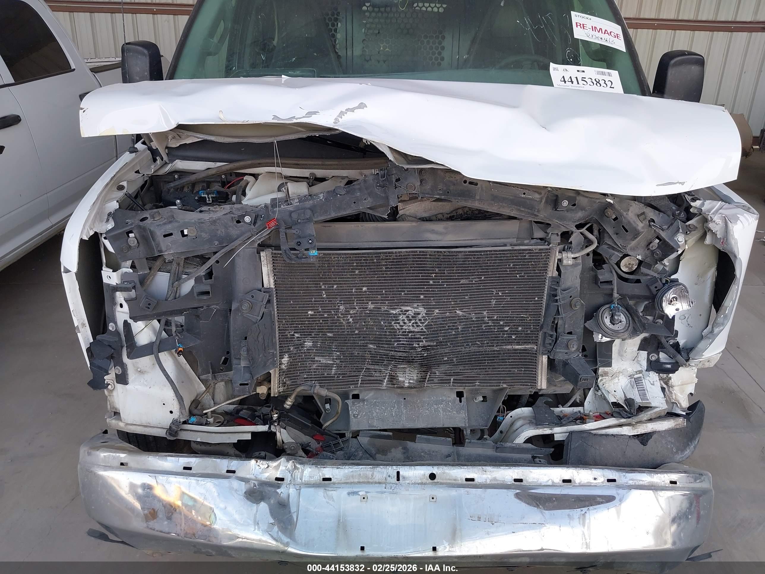 CHEVROLET EXPRESS image 6