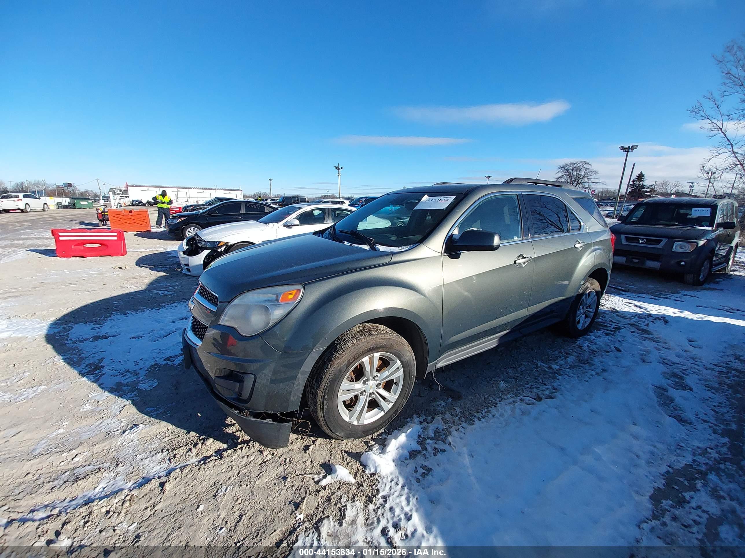 CHEVROLET EQUINOX image 2
