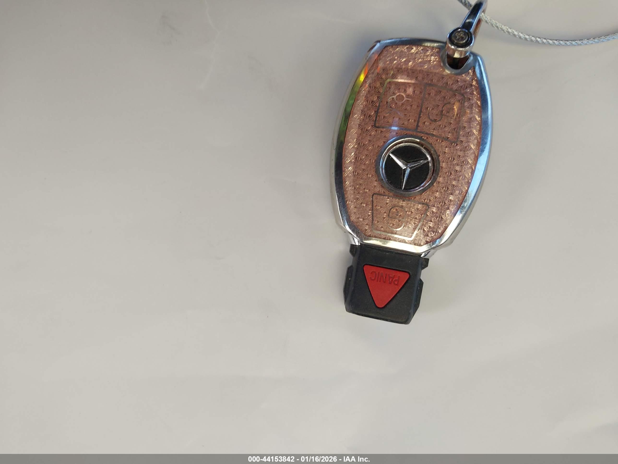 MERCEDES-BENZ E image 11