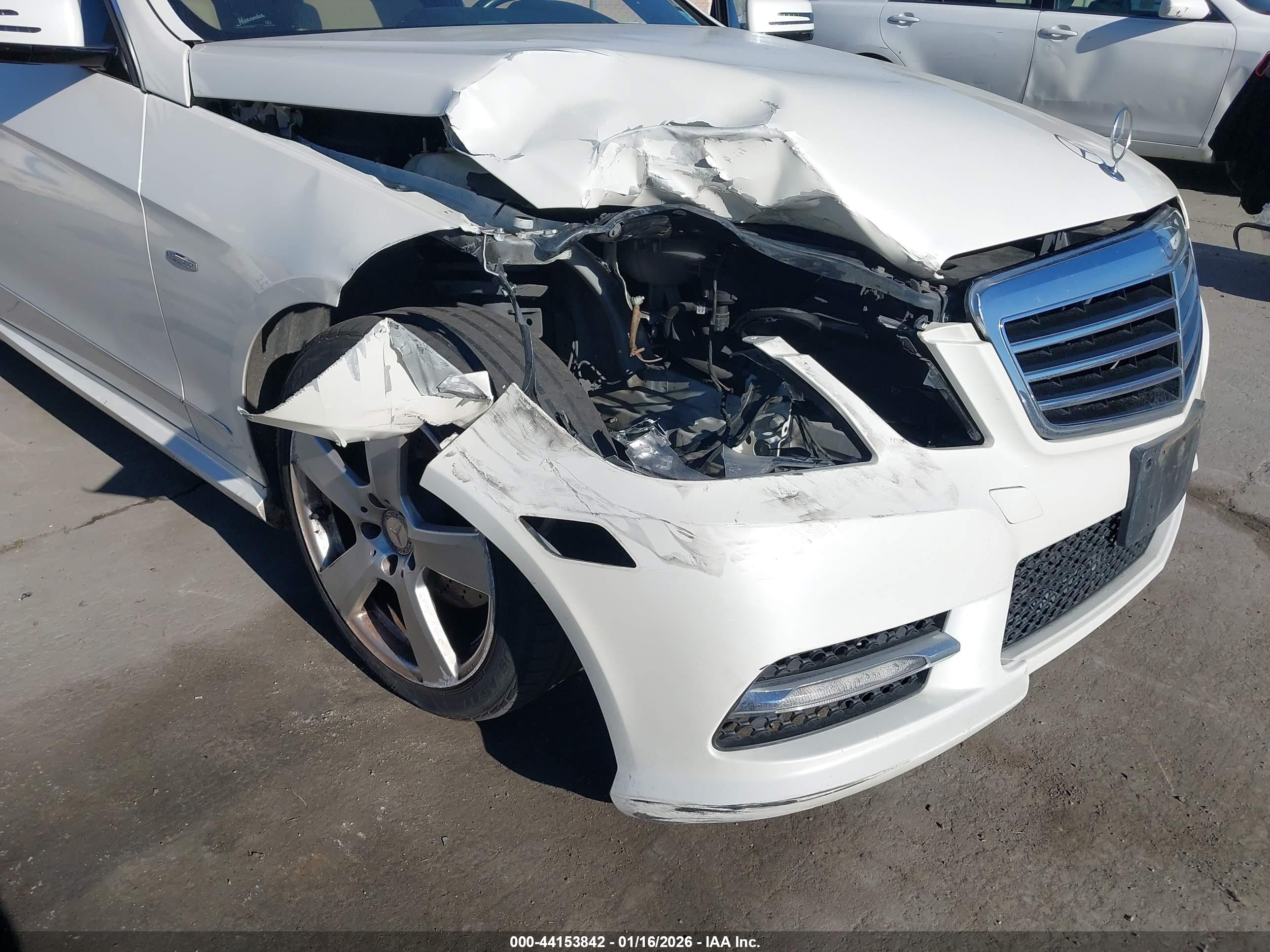 MERCEDES-BENZ E image 6