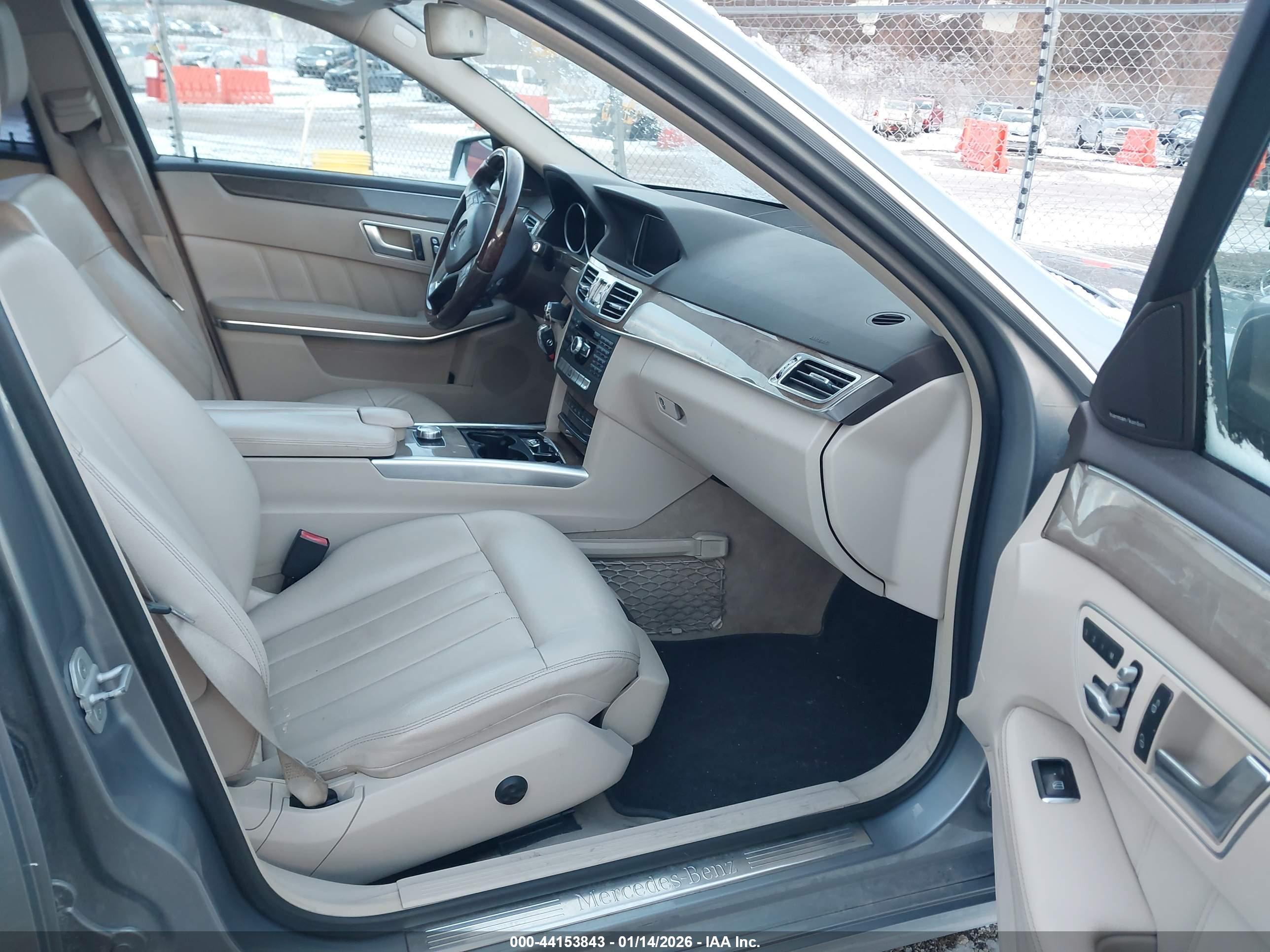 MERCEDES-BENZ E image 5