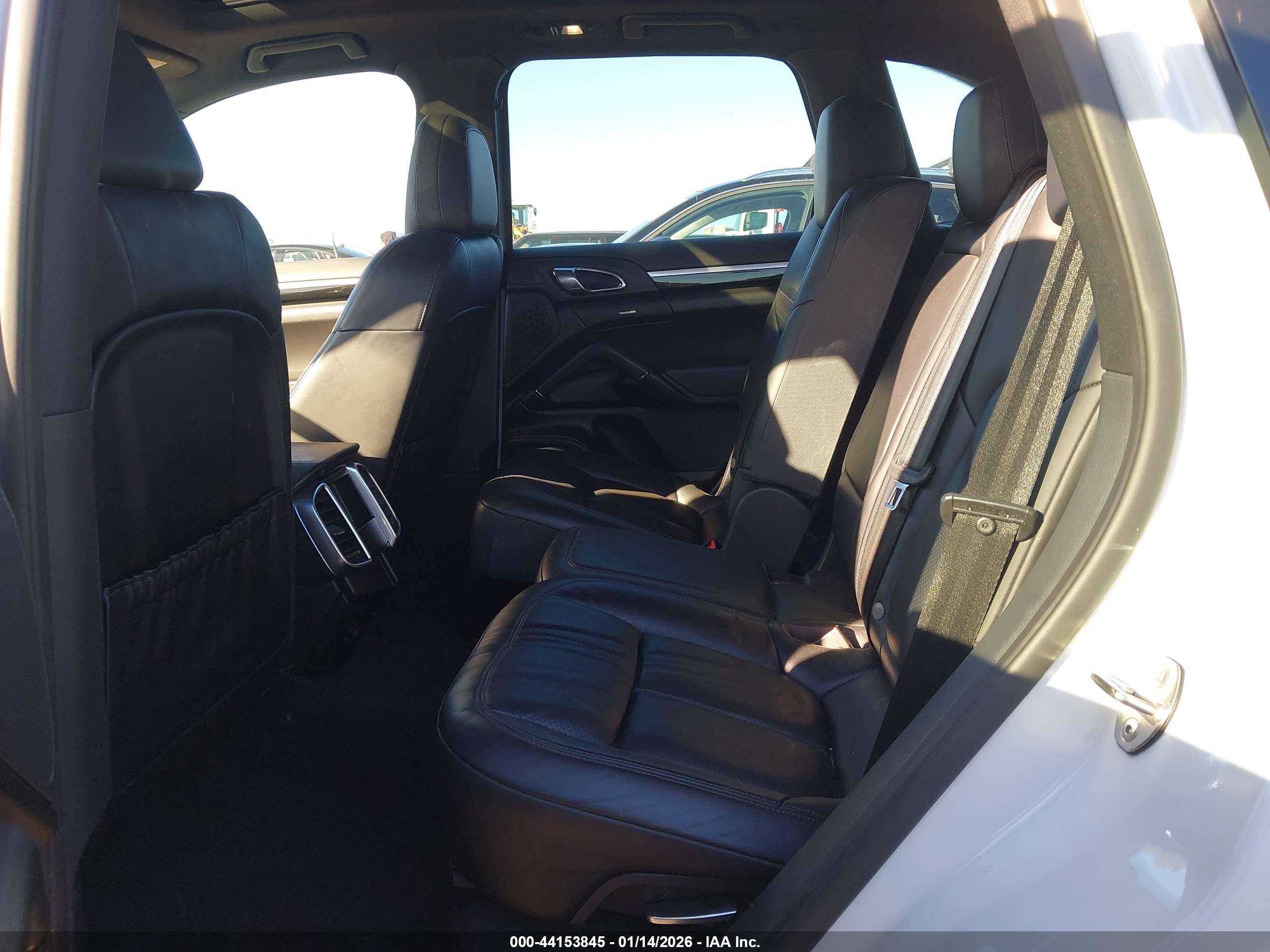 PORSCHE CAYENNE image 8