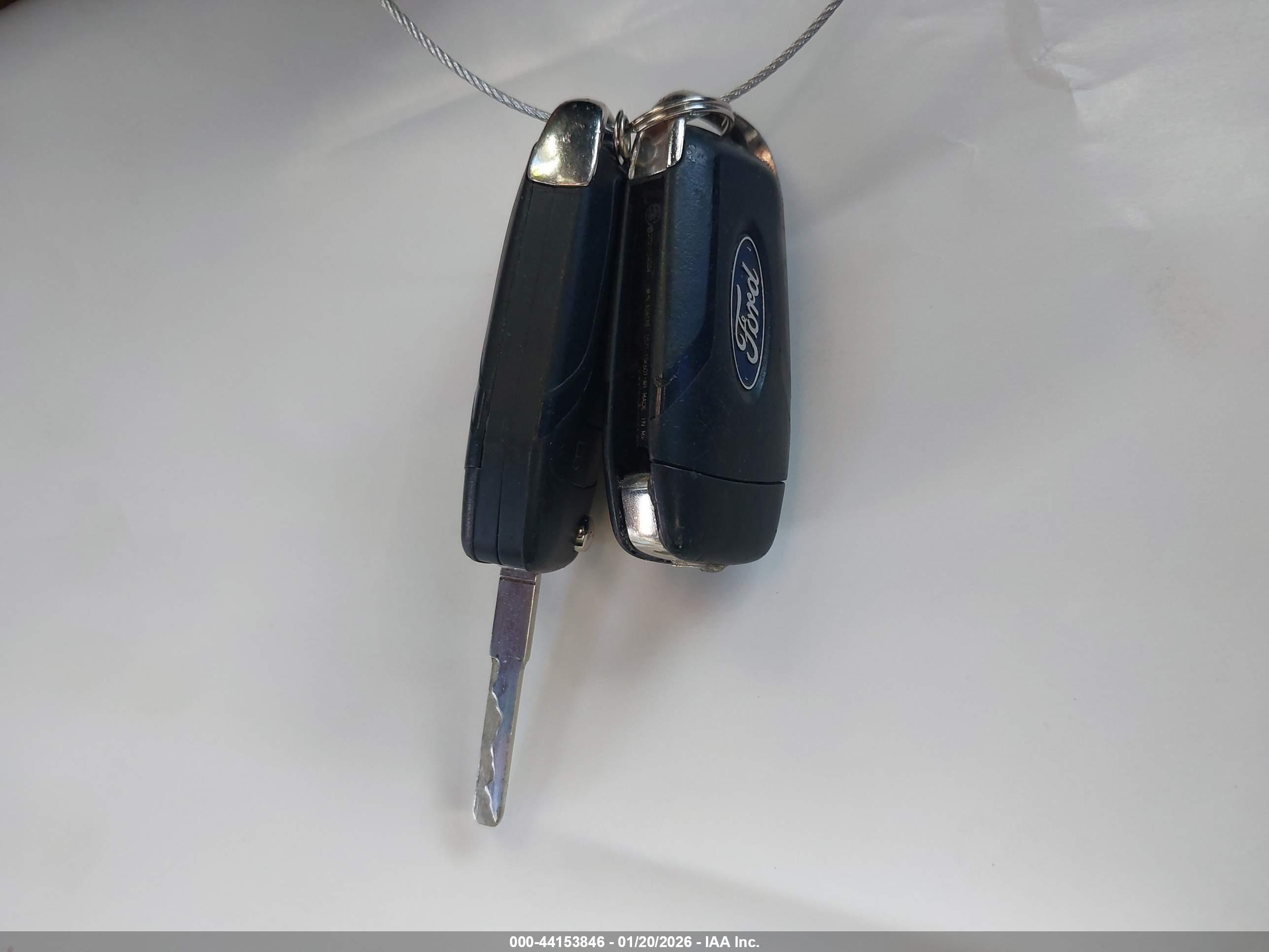 FORD FUSION image 11
