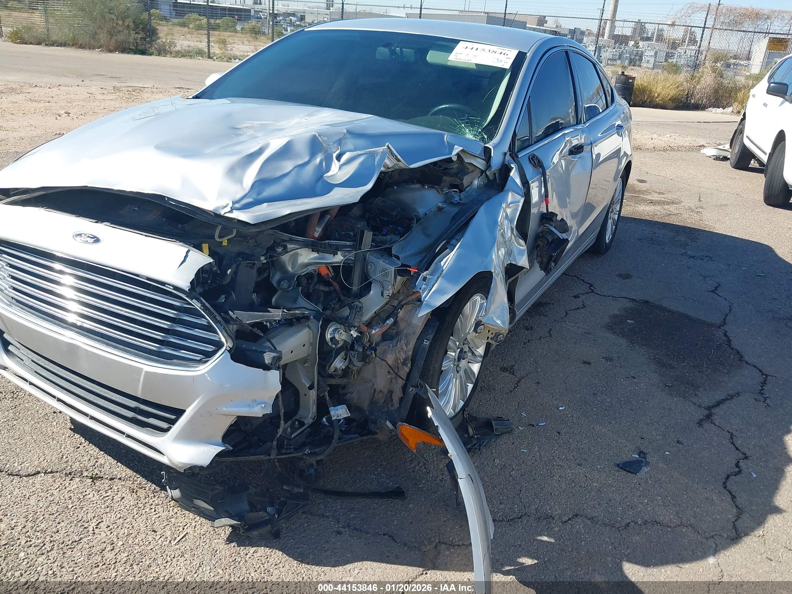 FORD FUSION image 6