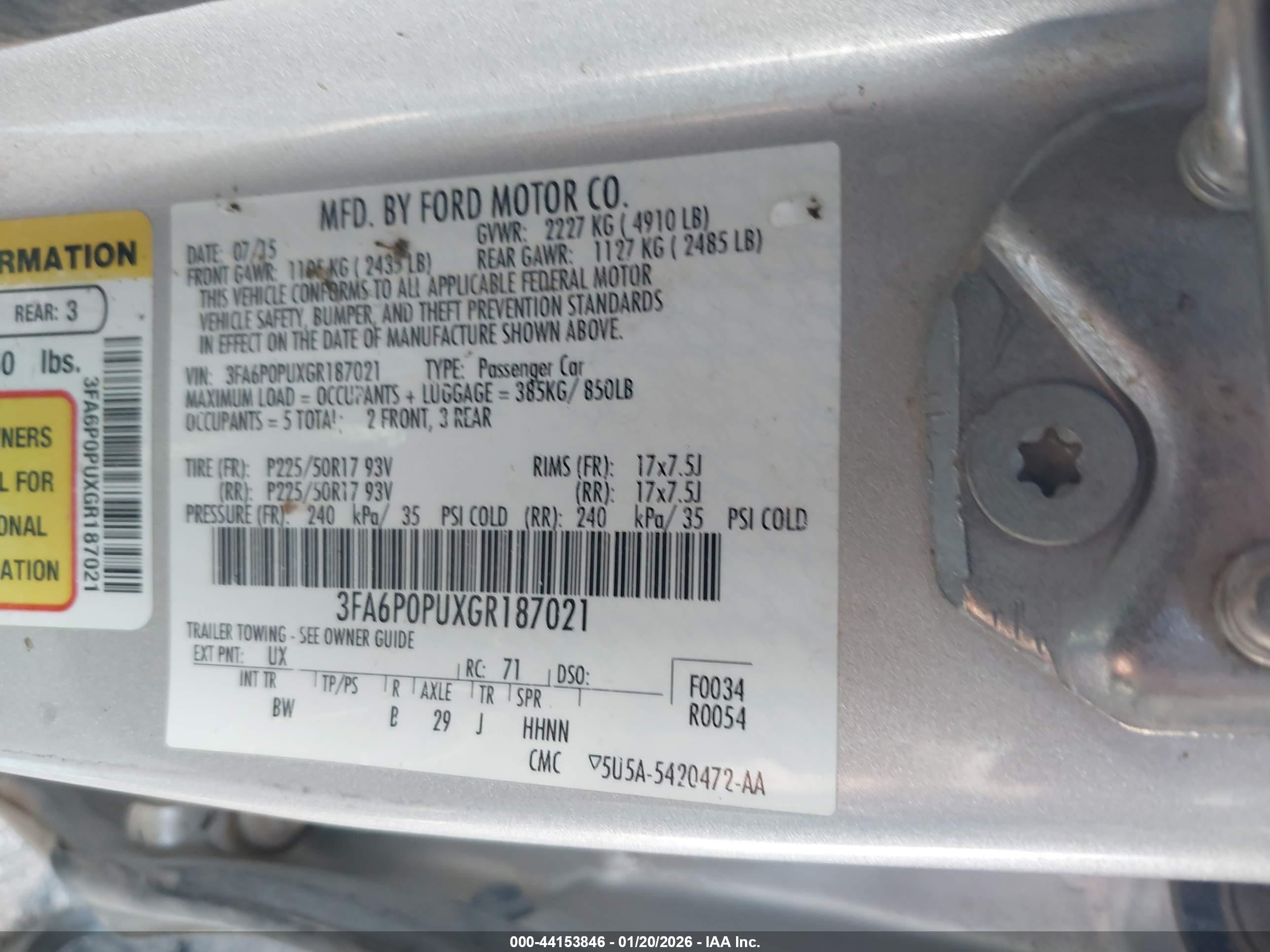 FORD FUSION image 9