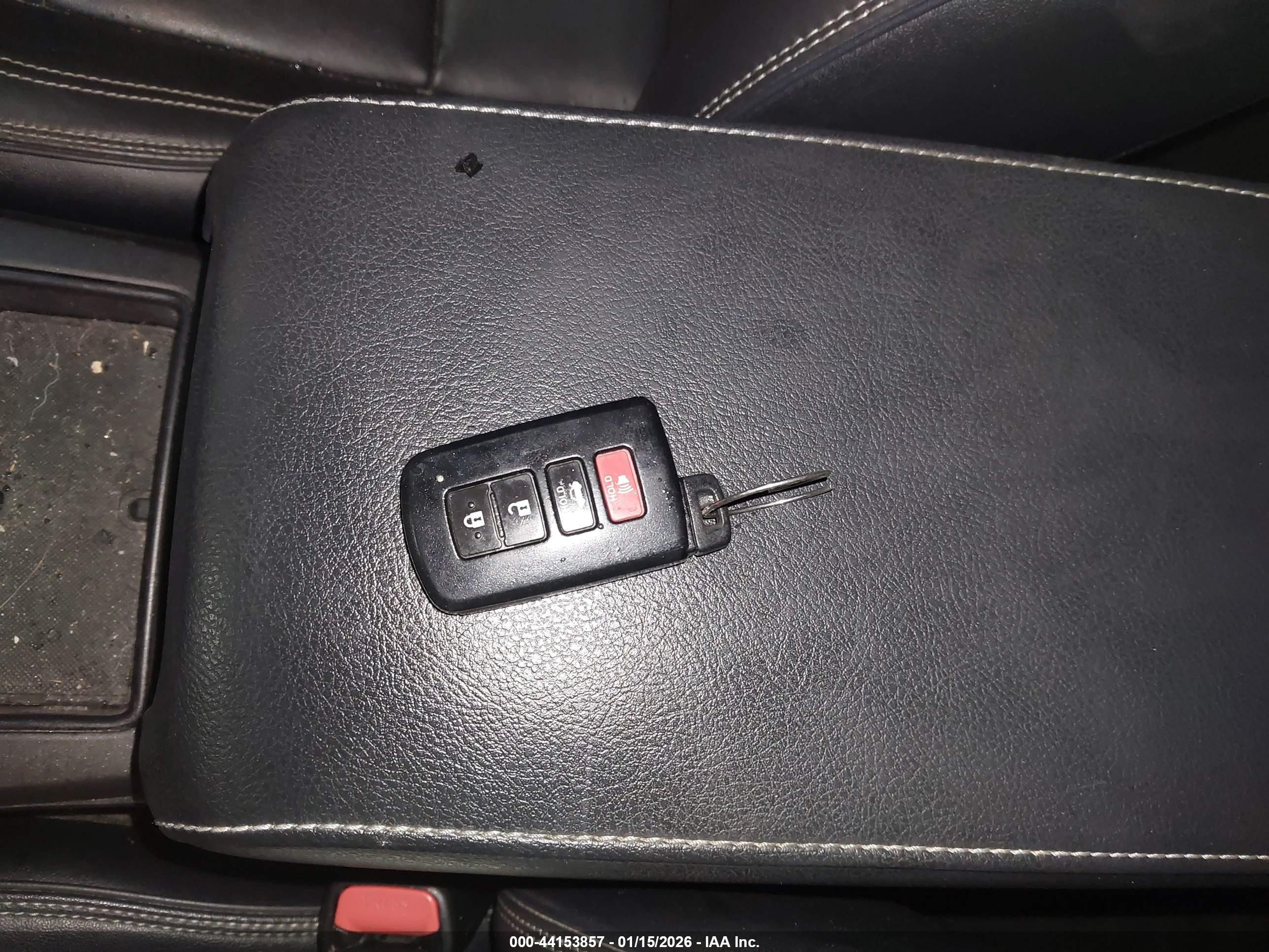 TOYOTA CAMRY image 11