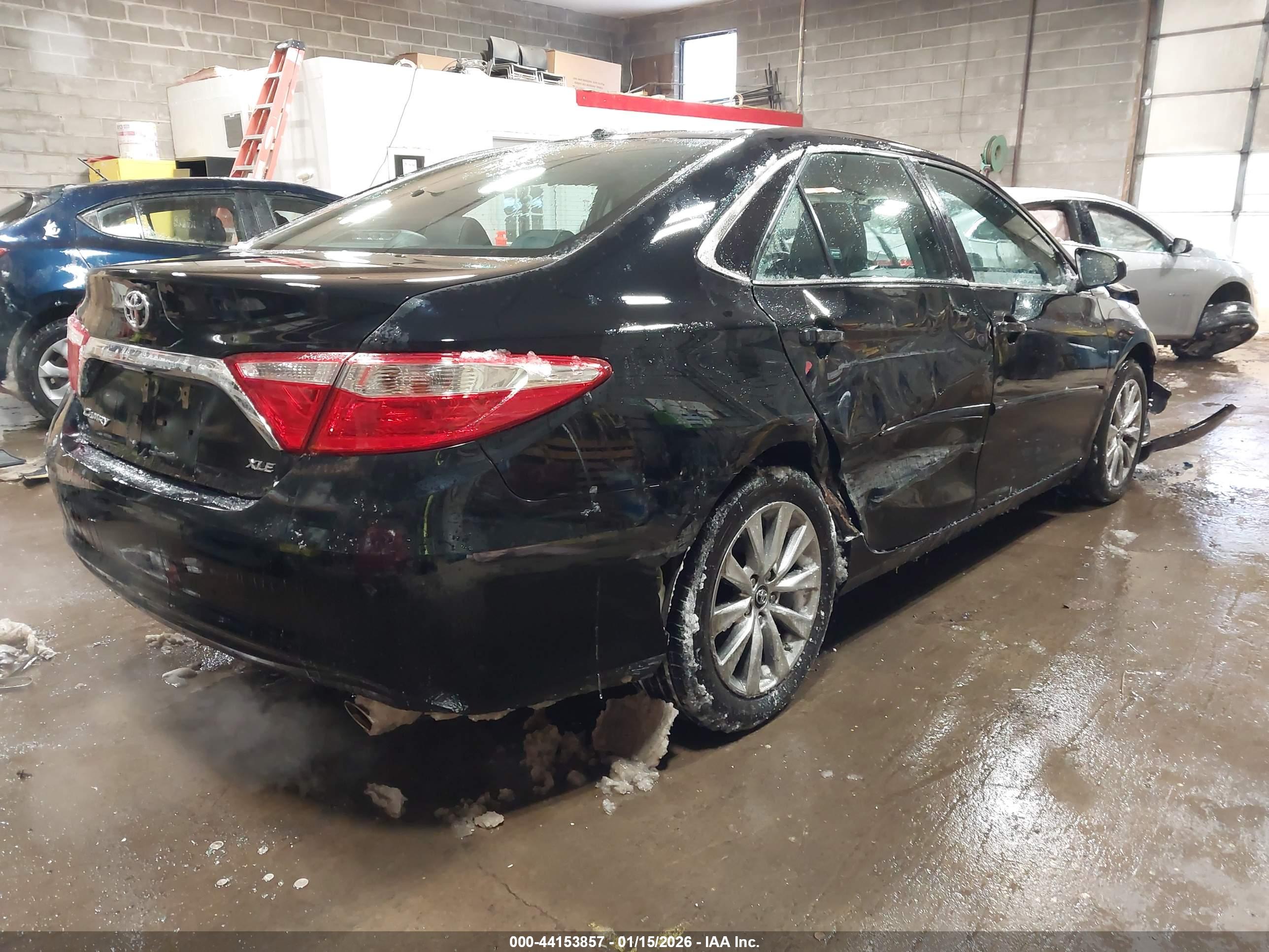 TOYOTA CAMRY image 4