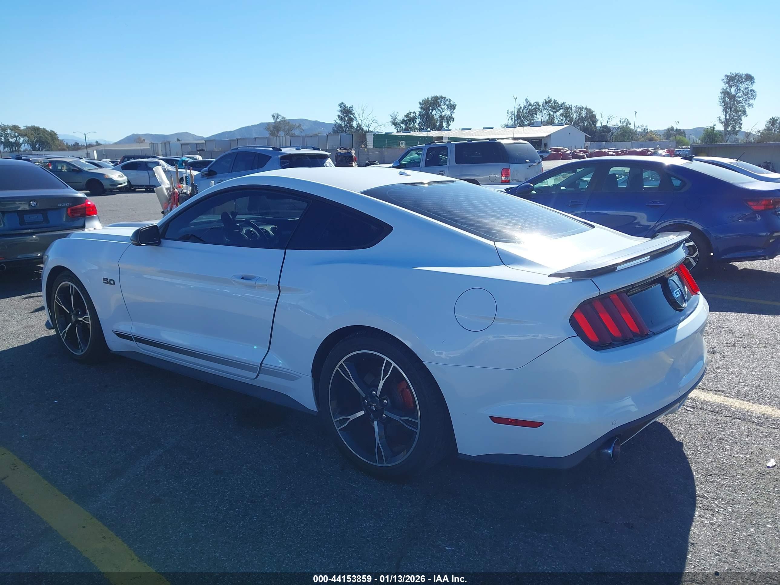 FORD MUSTANG image 3