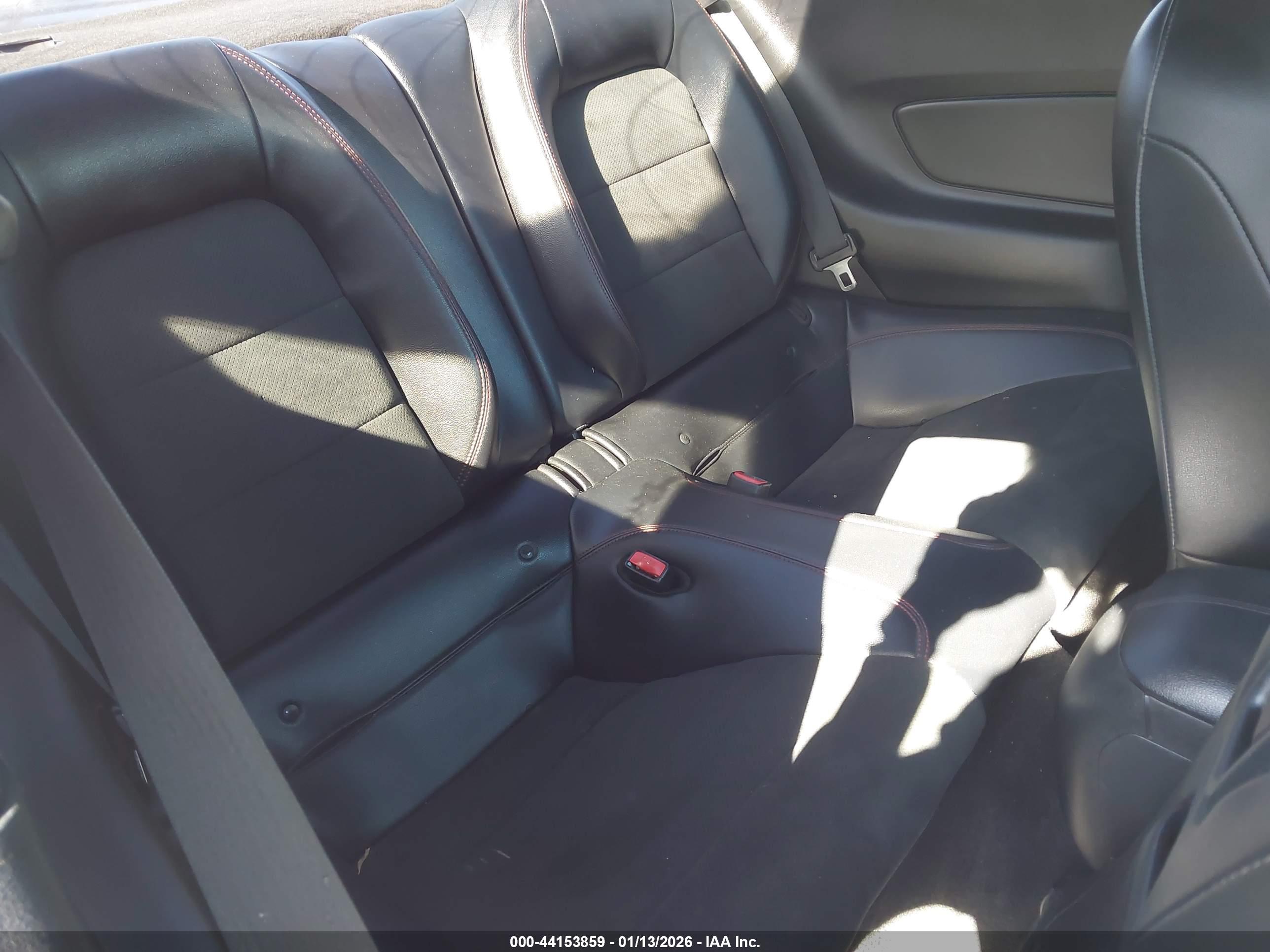 FORD MUSTANG image 8