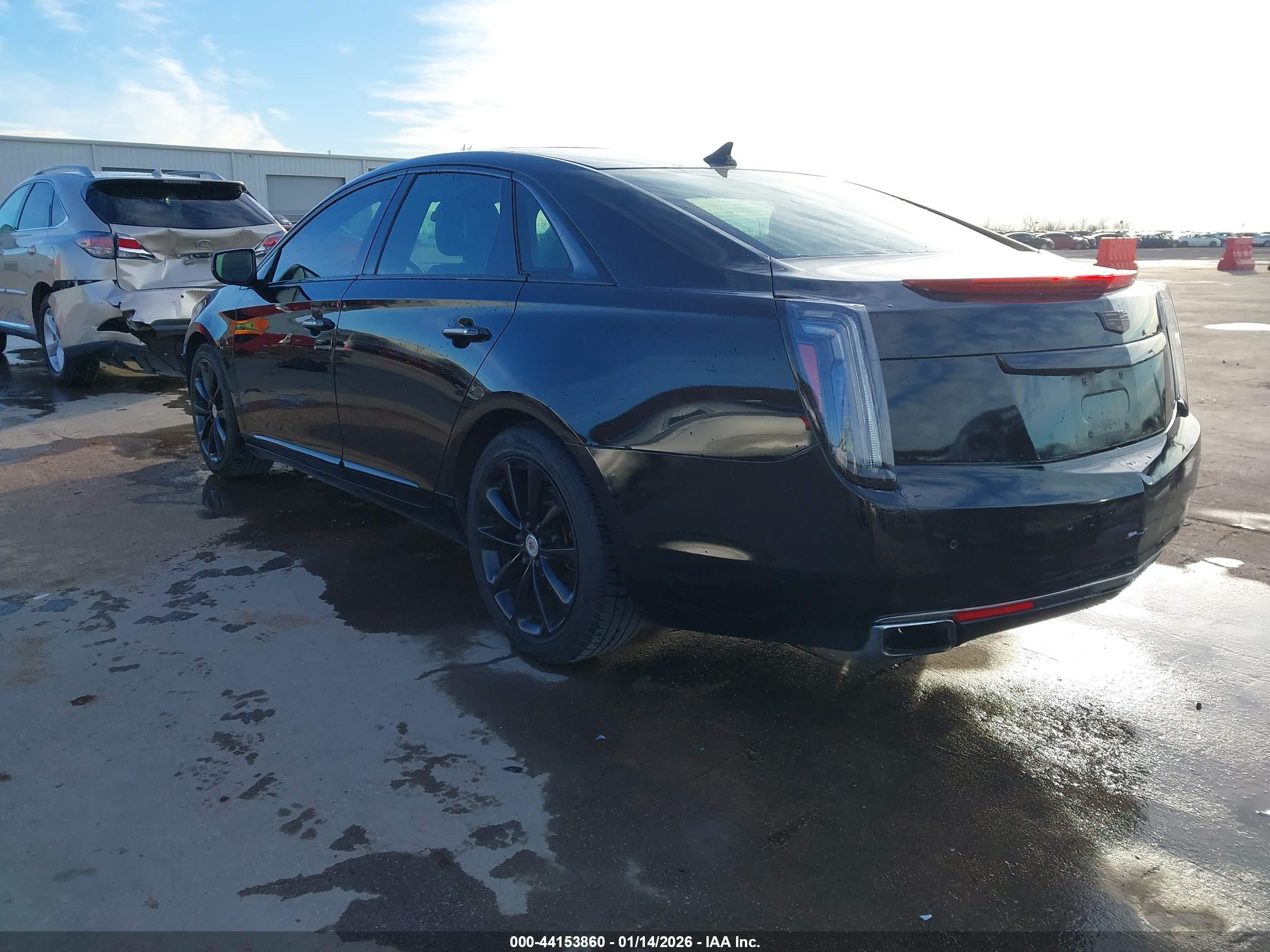 CADILLAC XTS image 3