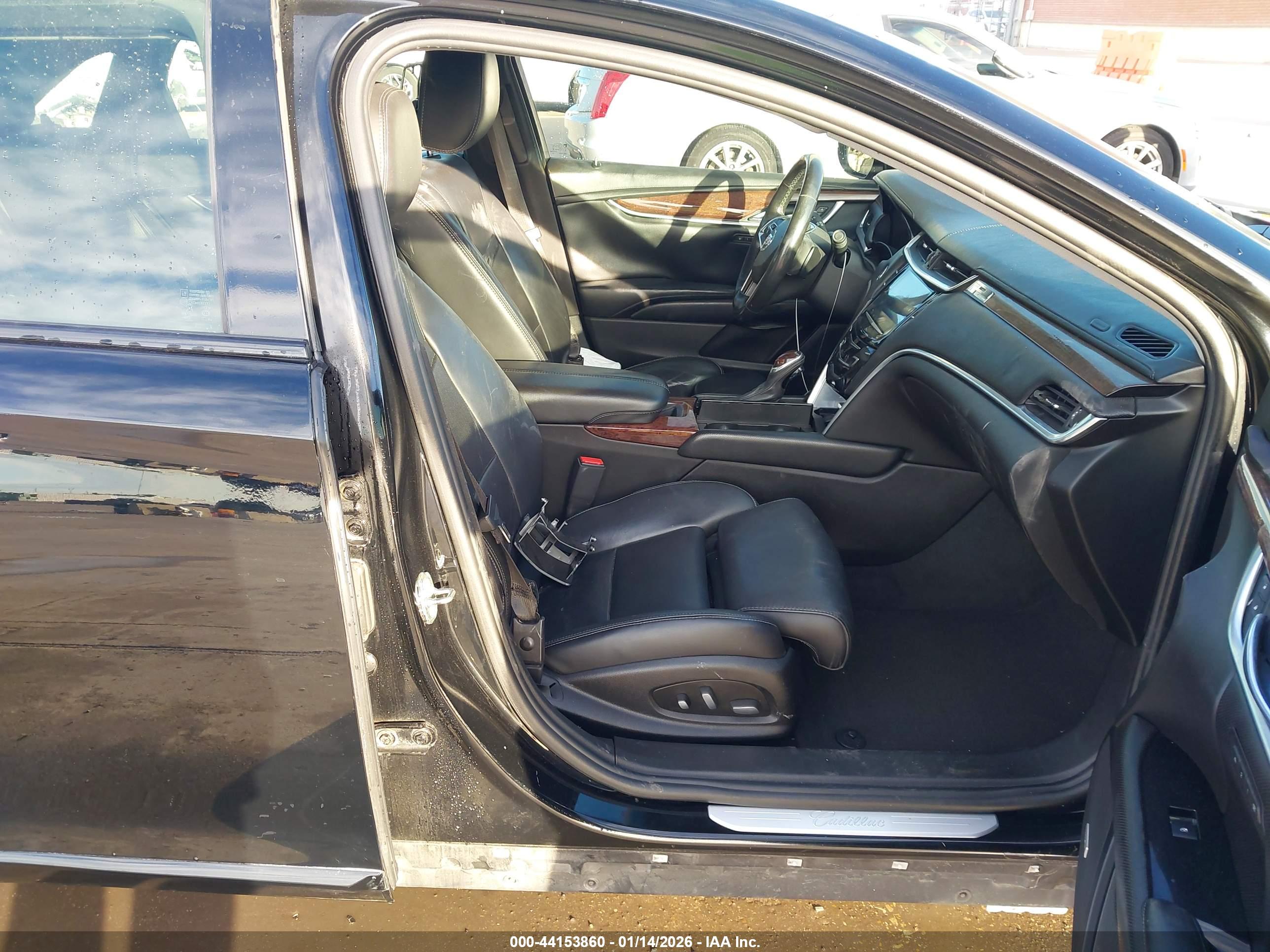 CADILLAC XTS image 5