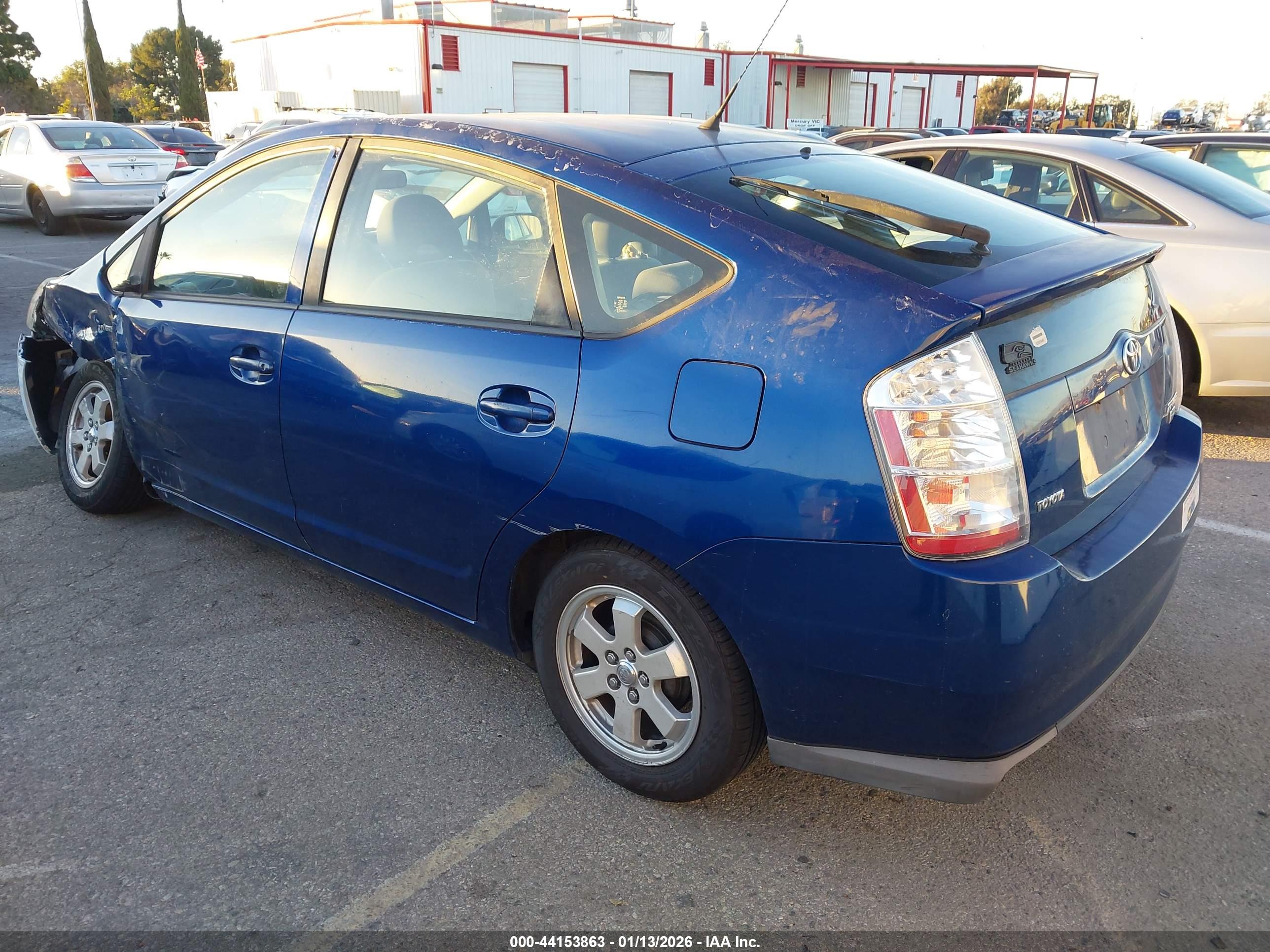 TOYOTA PRIUS image 3