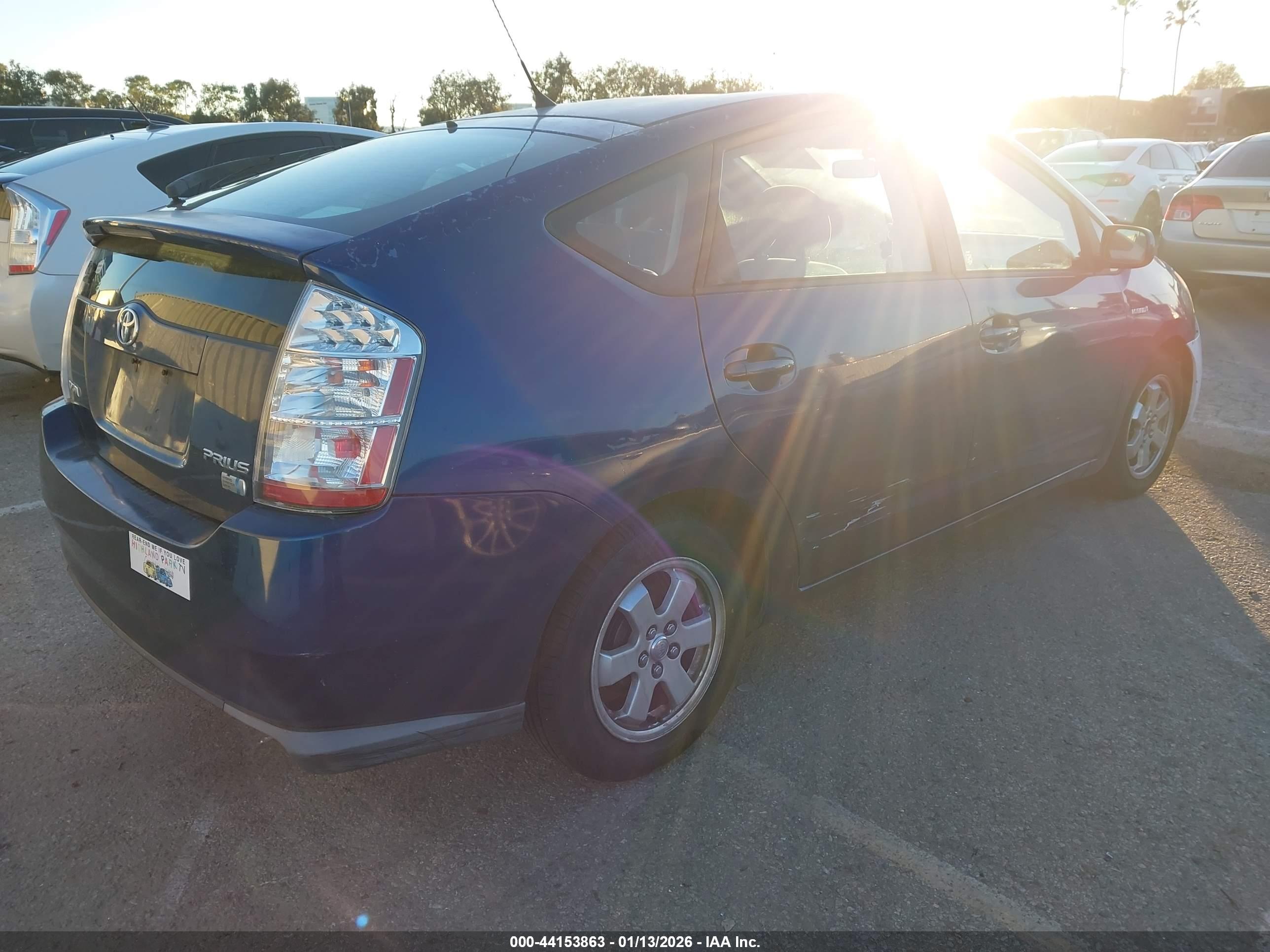 TOYOTA PRIUS image 4