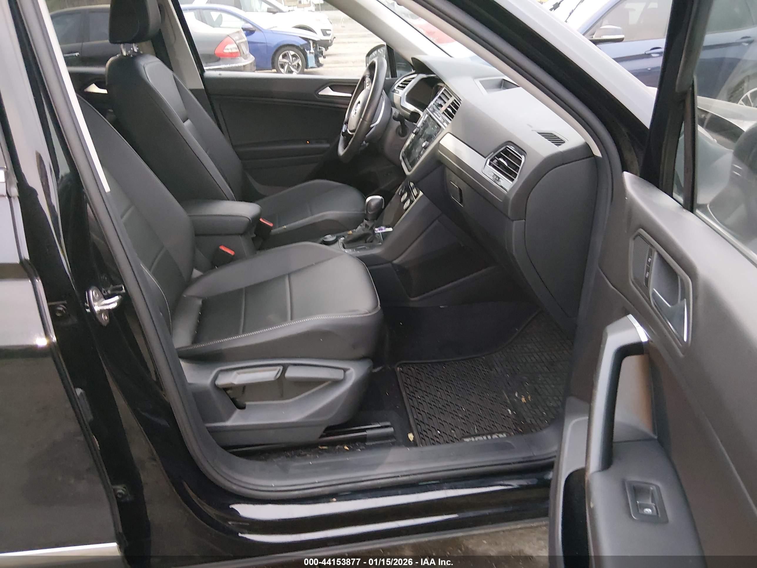 VOLKSWAGEN TIGUAN image 5