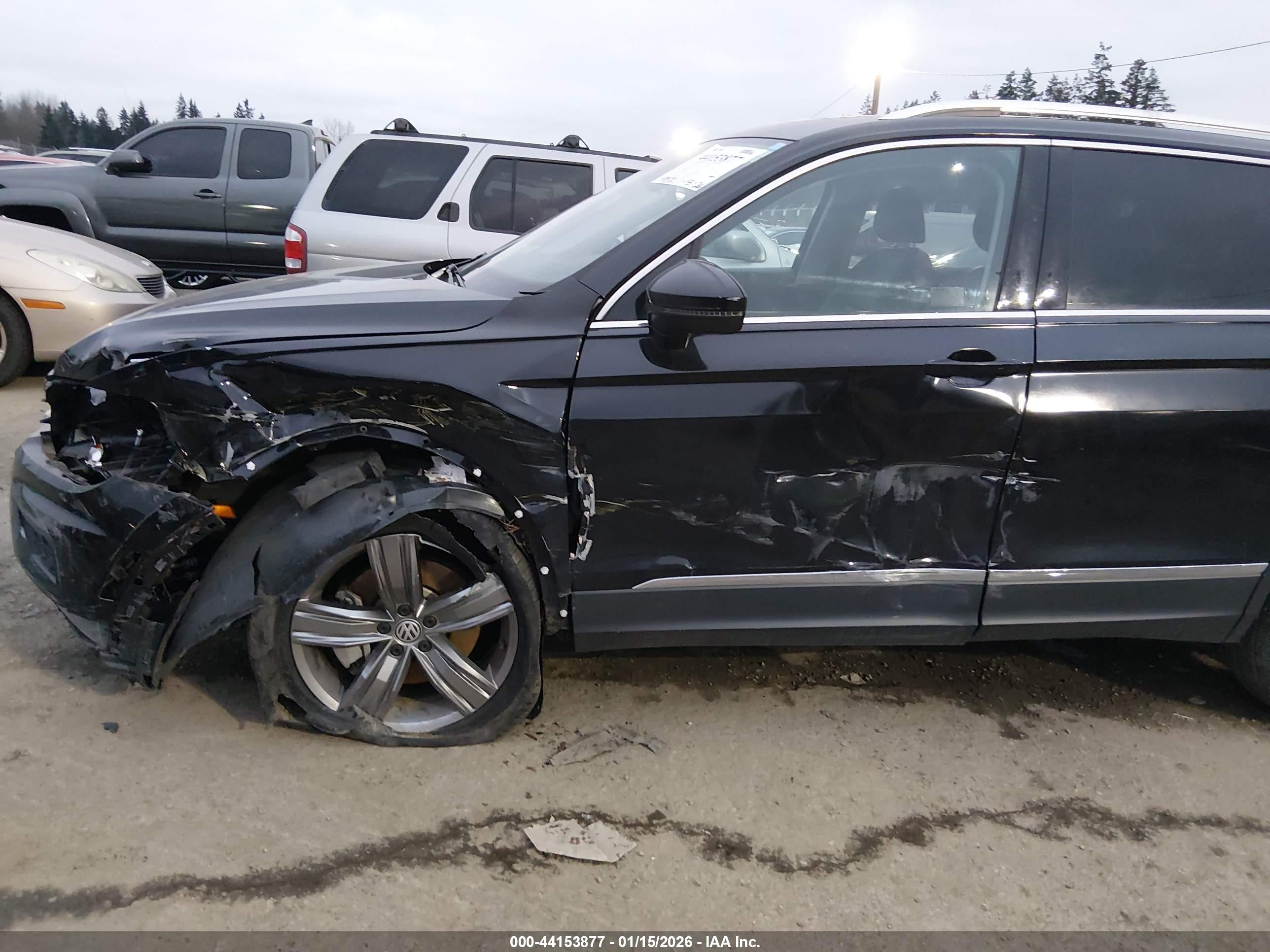 VOLKSWAGEN TIGUAN image 6