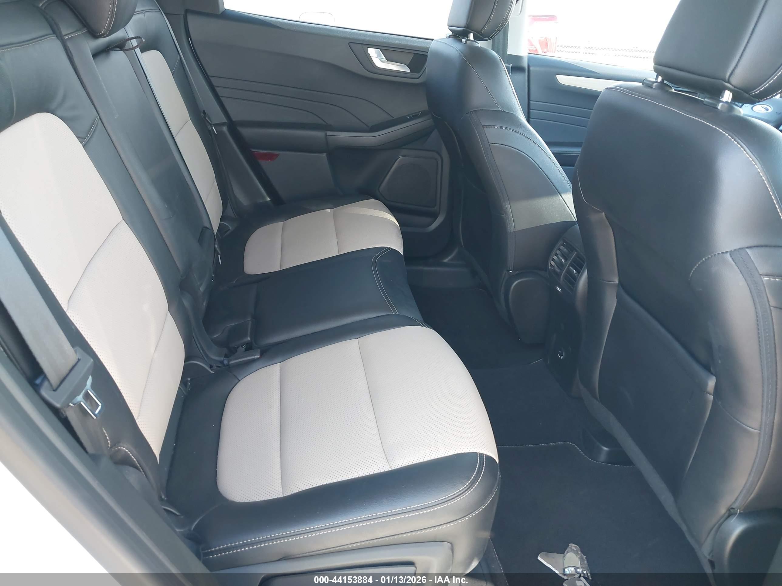FORD ESCAPE image 8