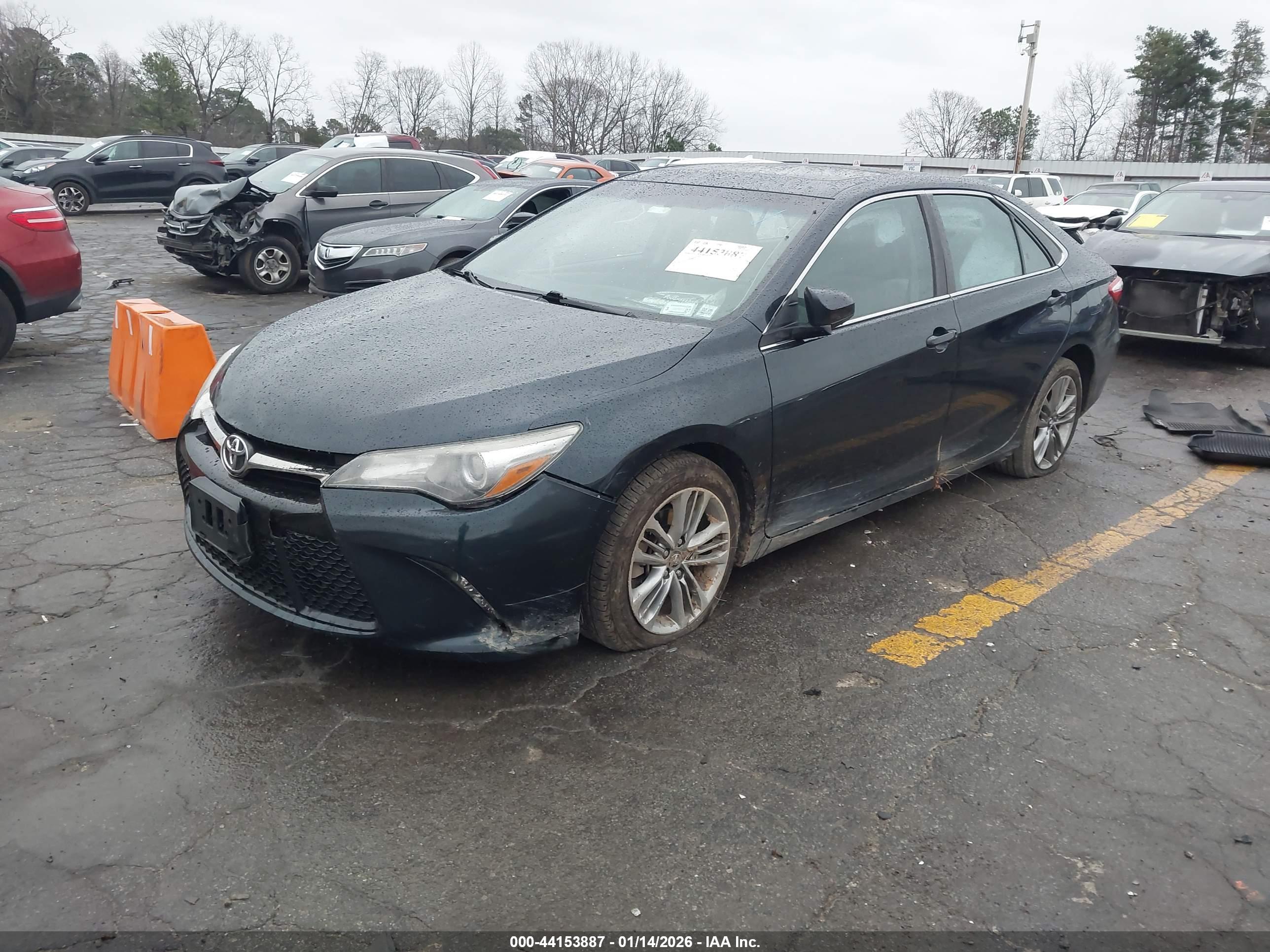 TOYOTA CAMRY image 2