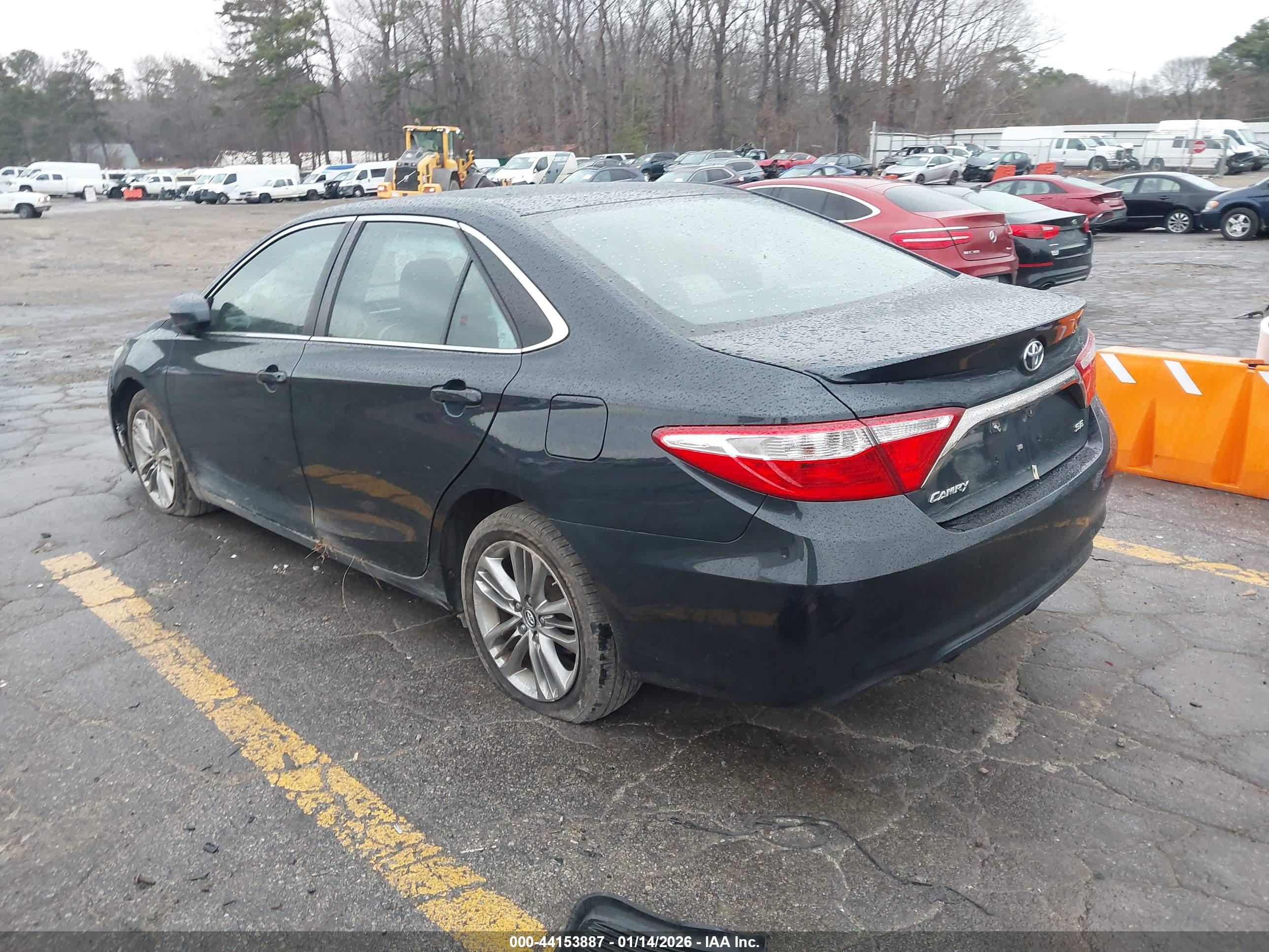 TOYOTA CAMRY image 3