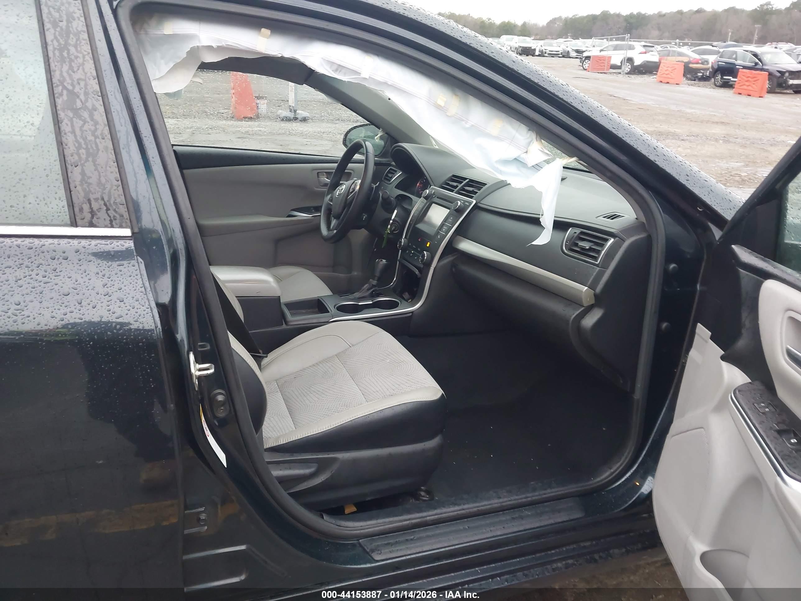 TOYOTA CAMRY image 5