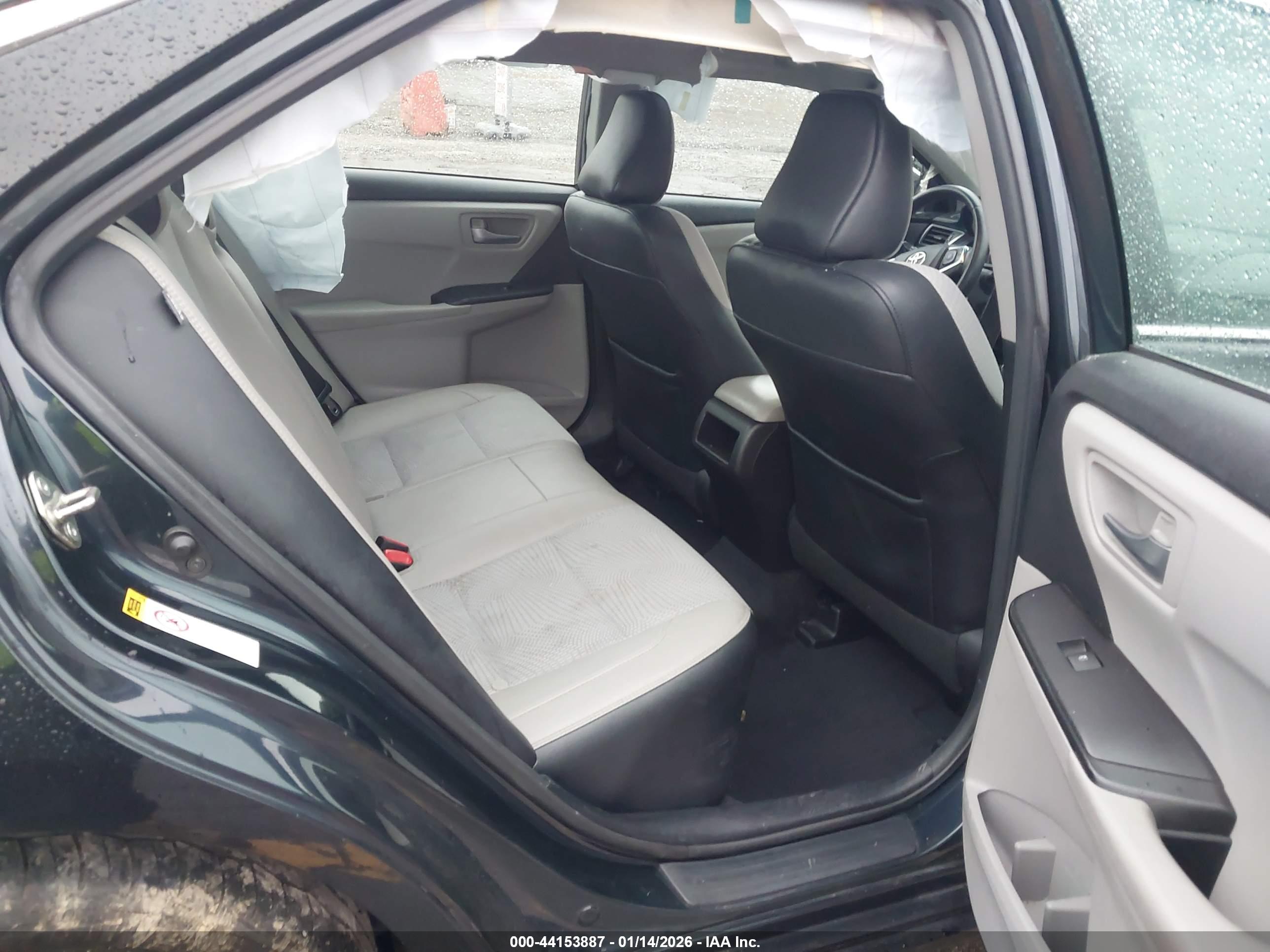 TOYOTA CAMRY image 8