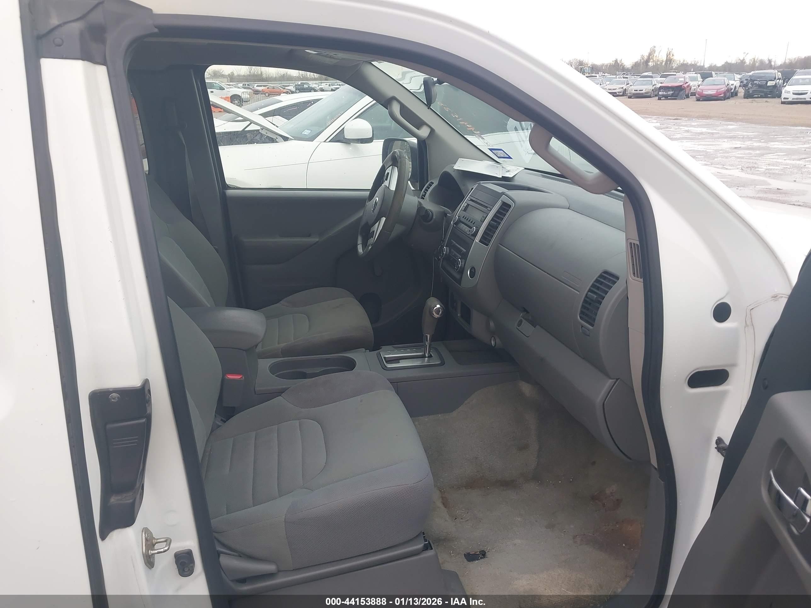 NISSAN FRONTIER image 5