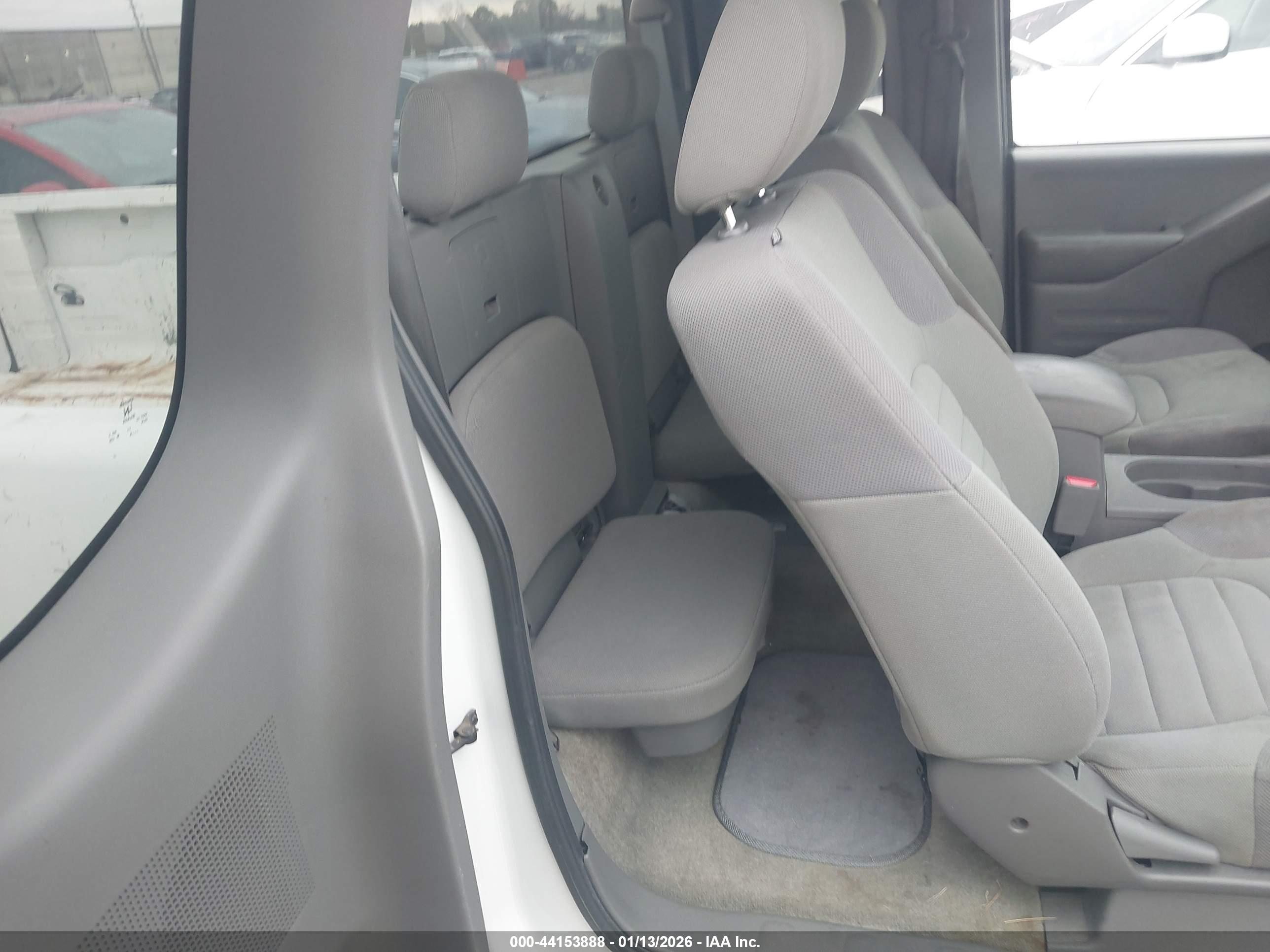 NISSAN FRONTIER image 8