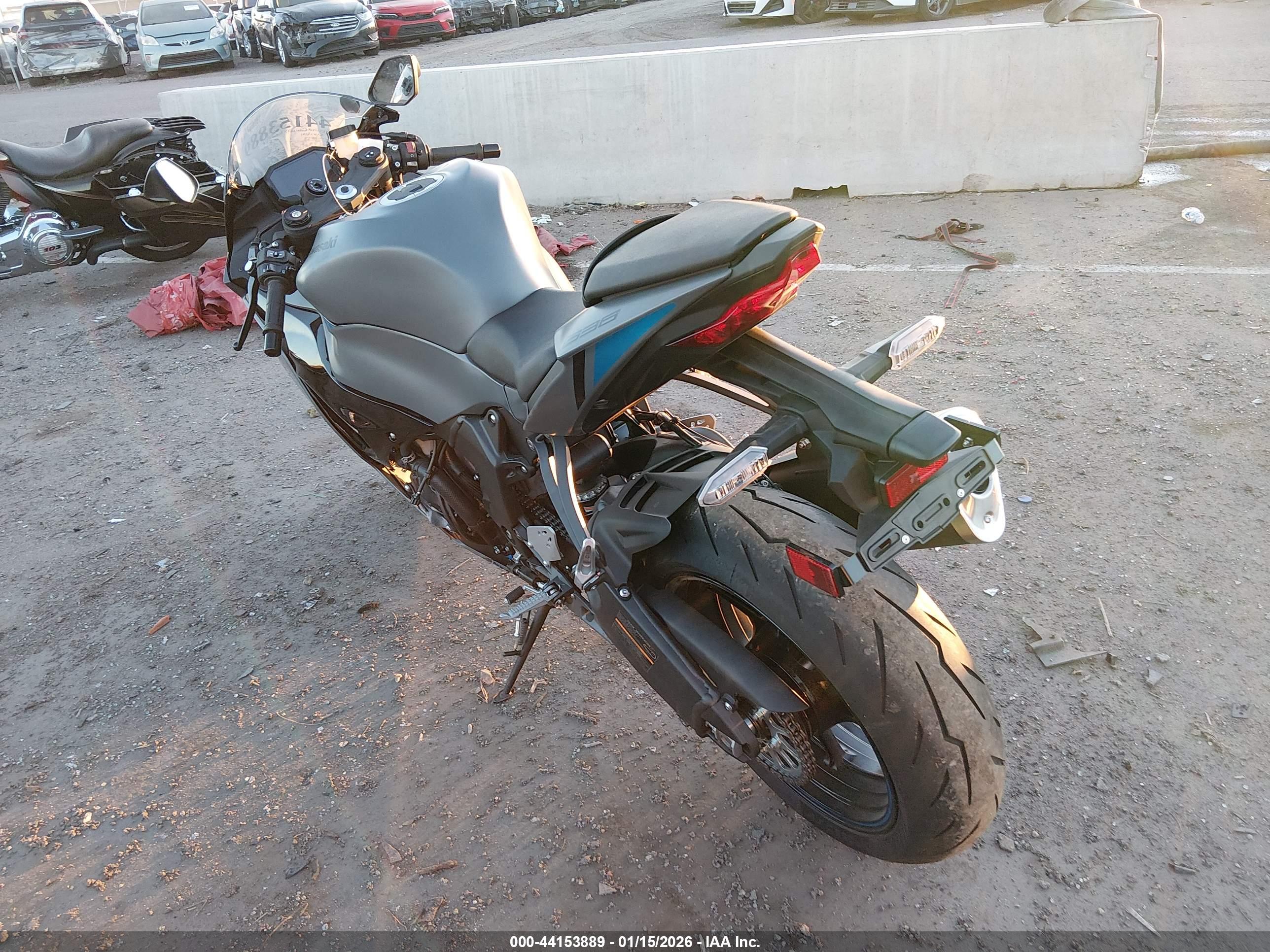 KAWASAKI ZX636 image 3
