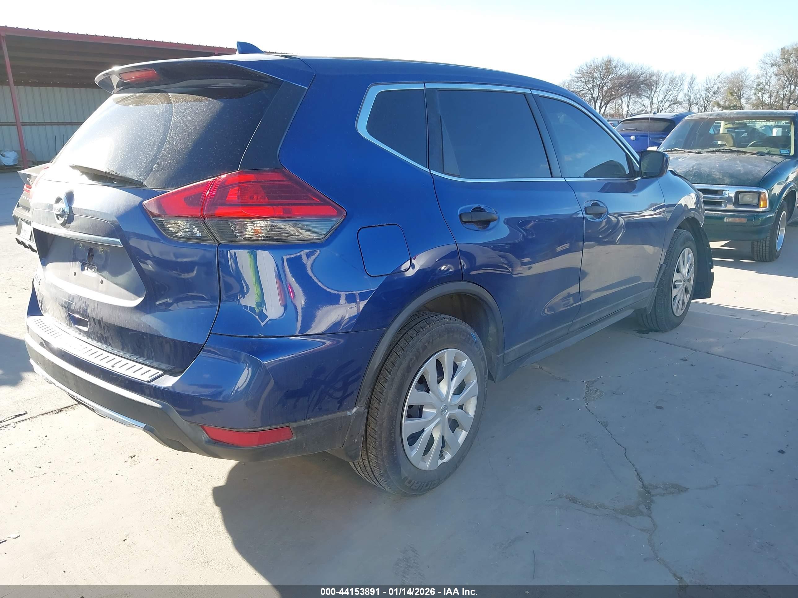 NISSAN ROGUE image 4