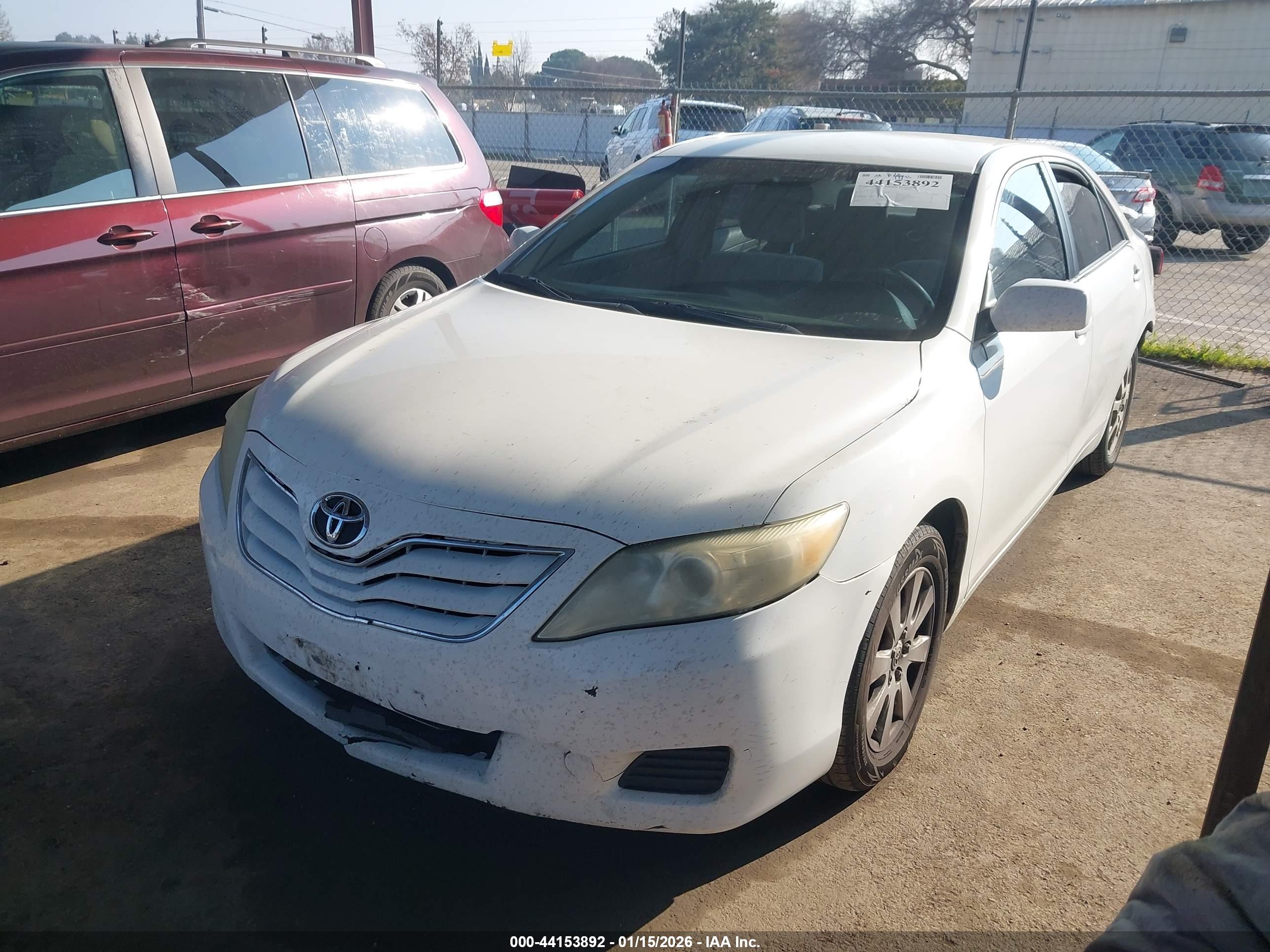 TOYOTA CAMRY image 2