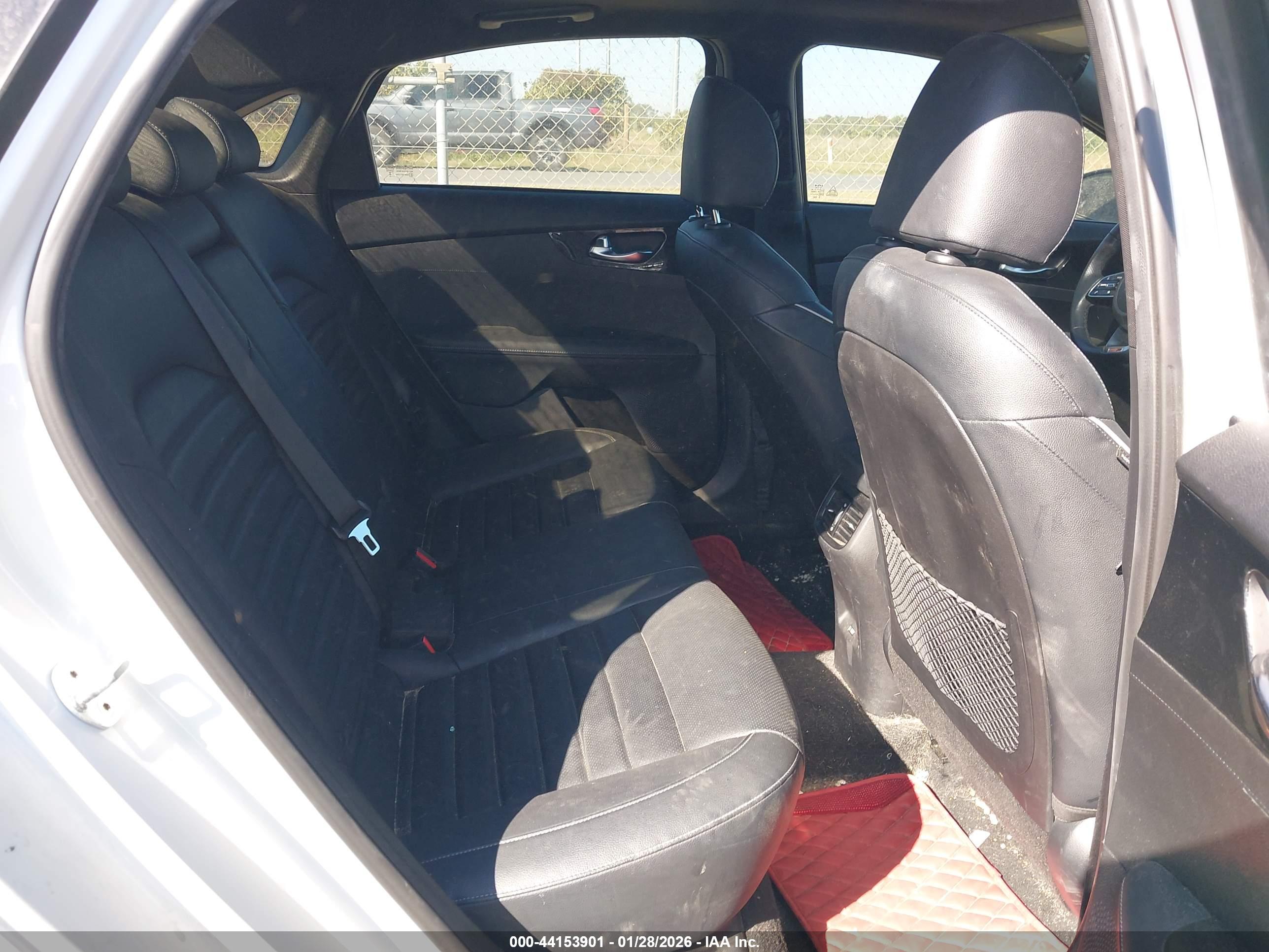 KIA FORTE image 8