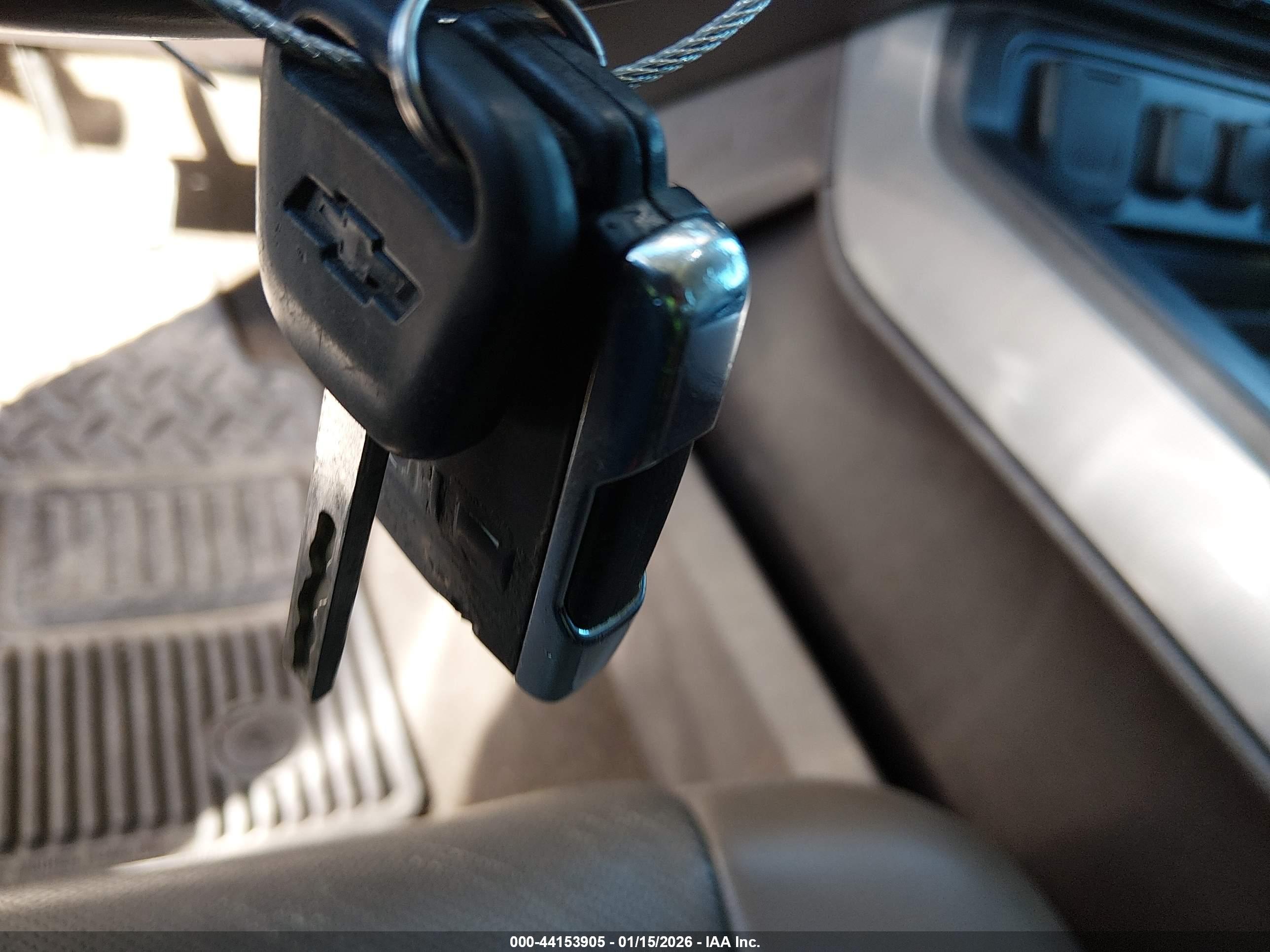 CHEVROLET SILVERADO image 11