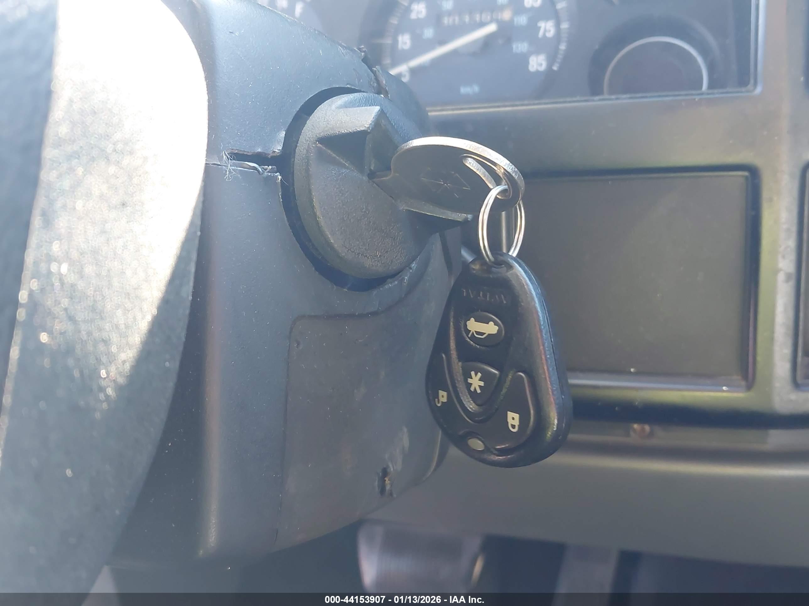 JEEP CHEROKEE image 11