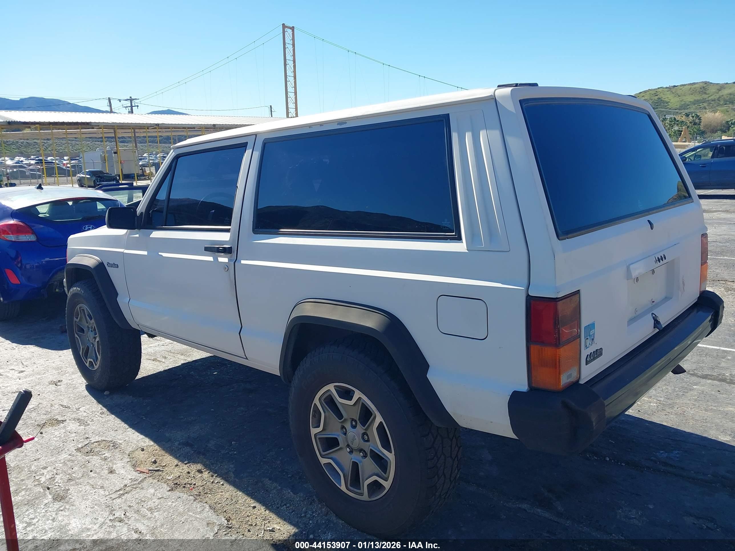 JEEP CHEROKEE image 3