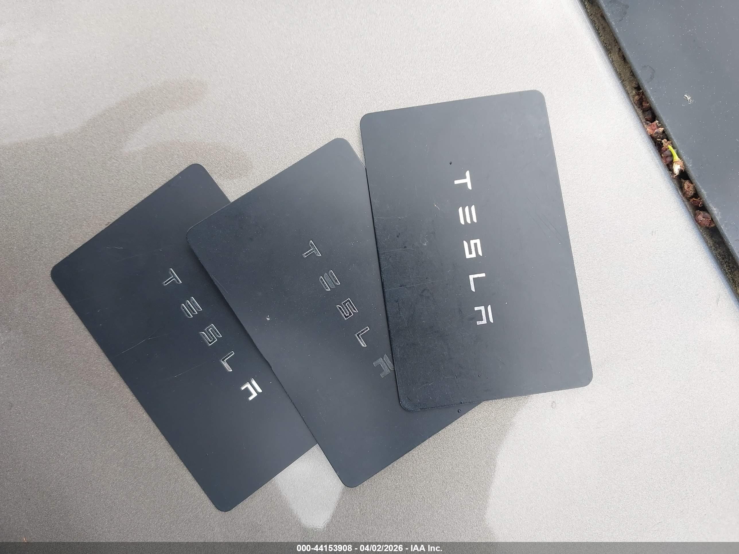 TESLA MODEL image 11