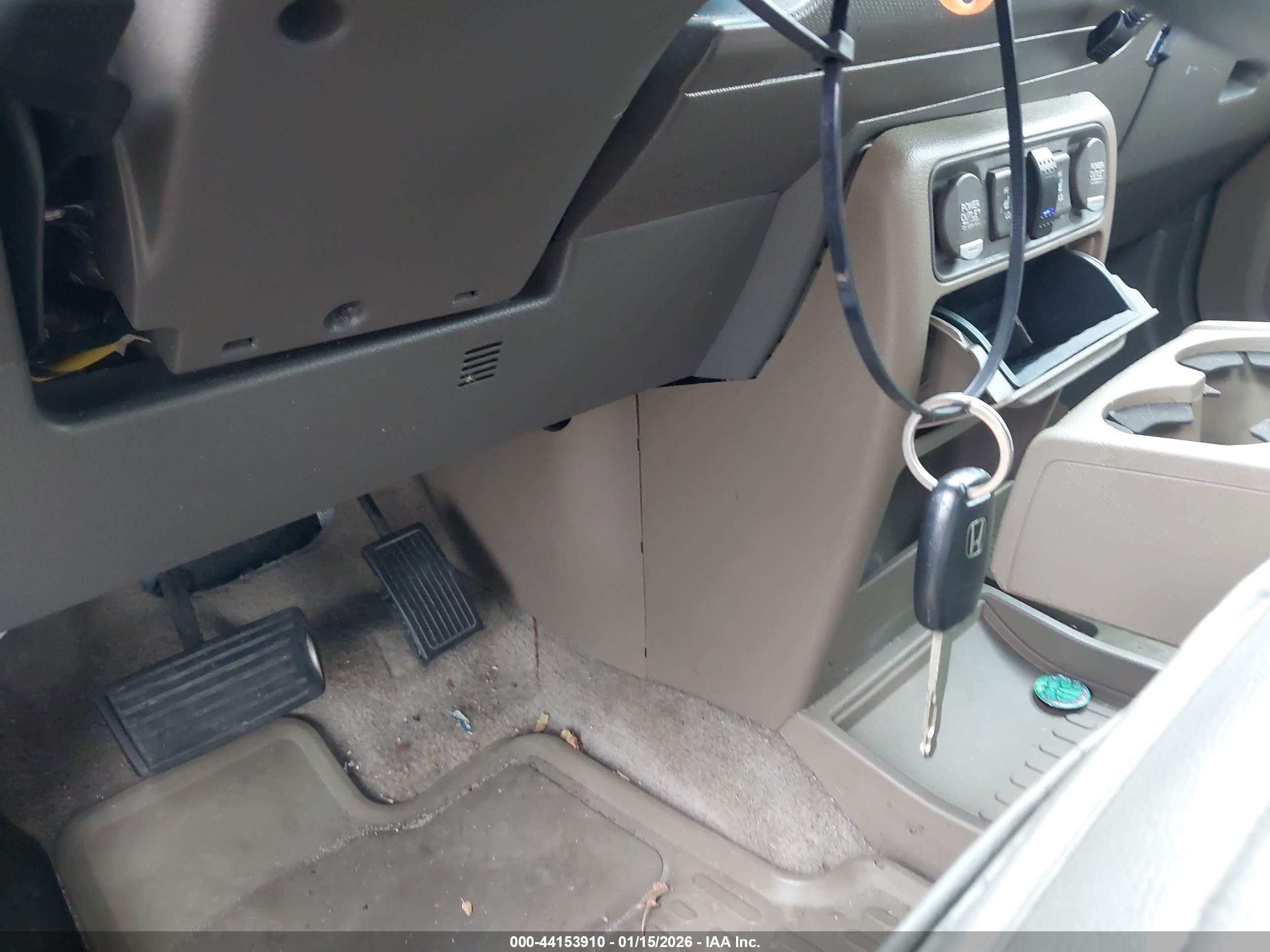 HONDA RIDGELINE image 11