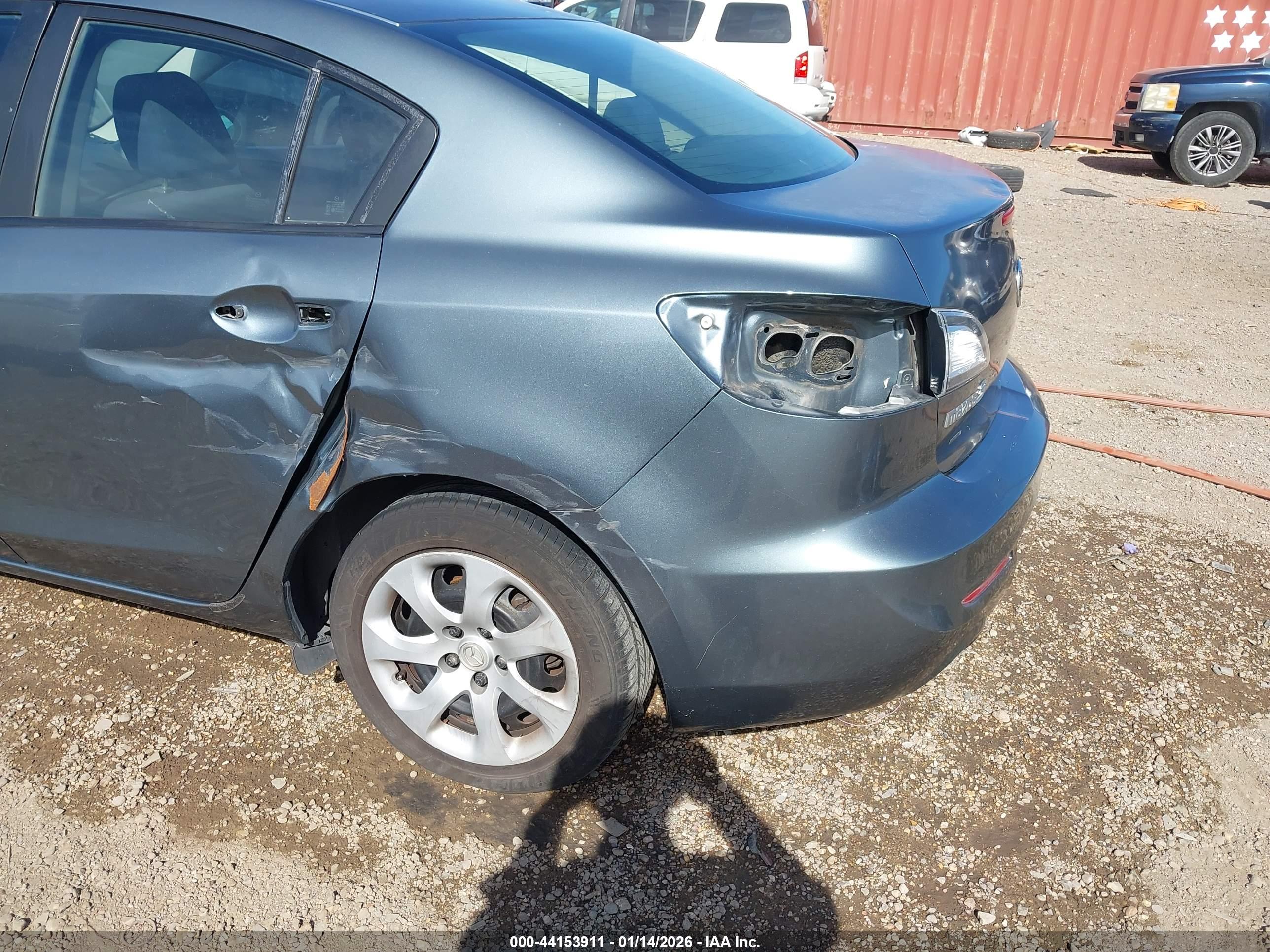 MAZDA MAZDA3 image 6