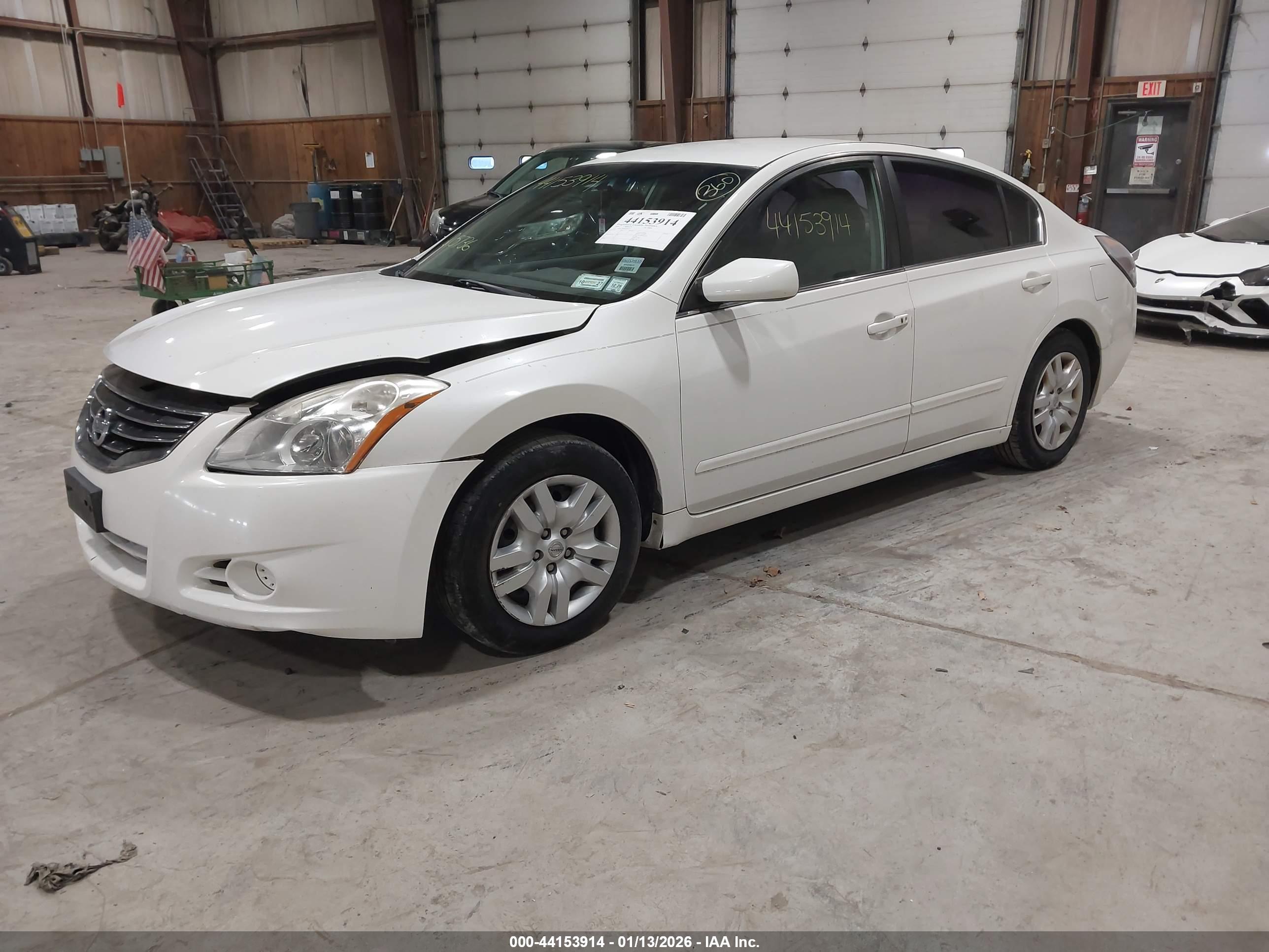 NISSAN ALTIMA image 2