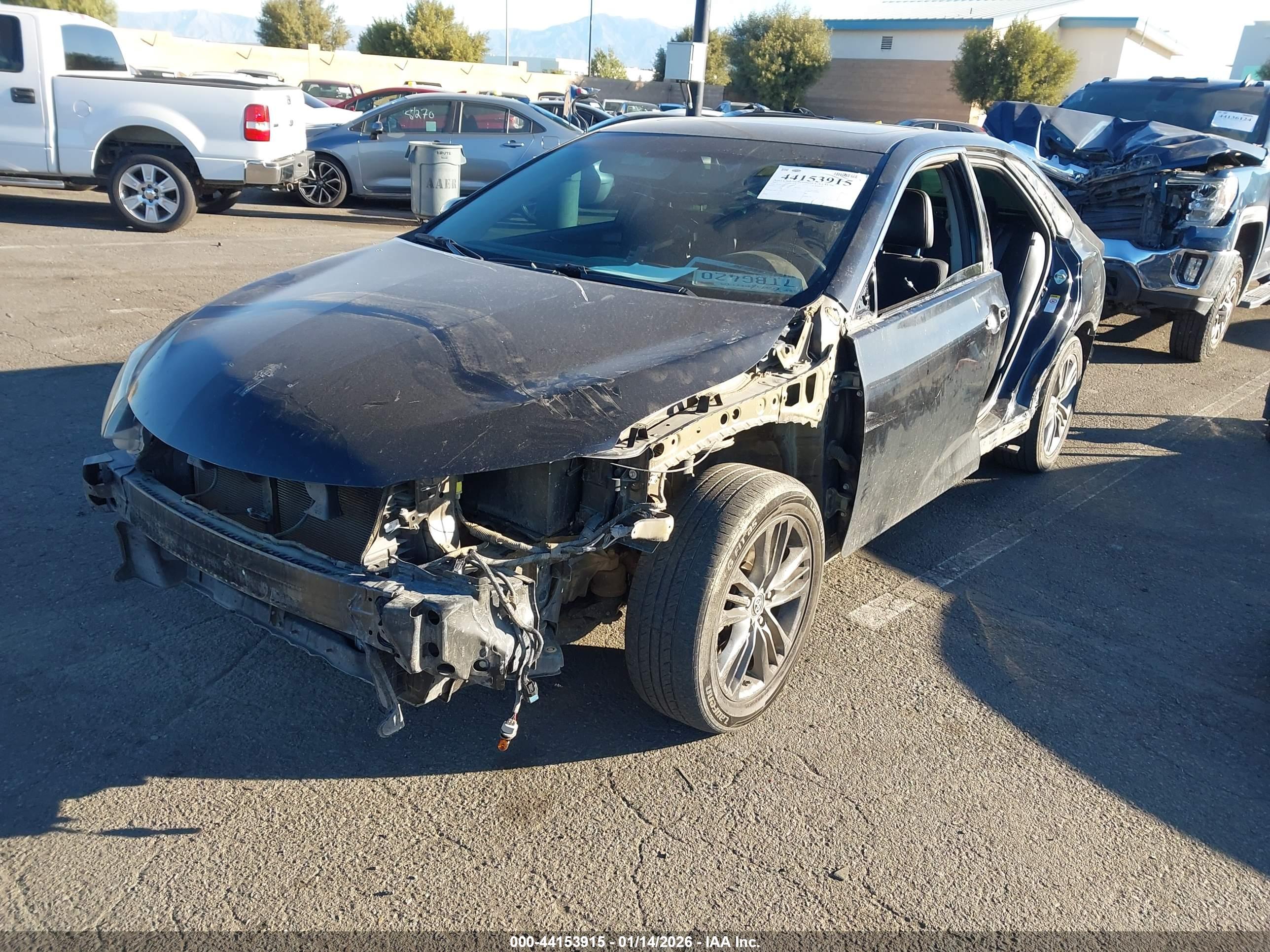 TOYOTA CAMRY image 2