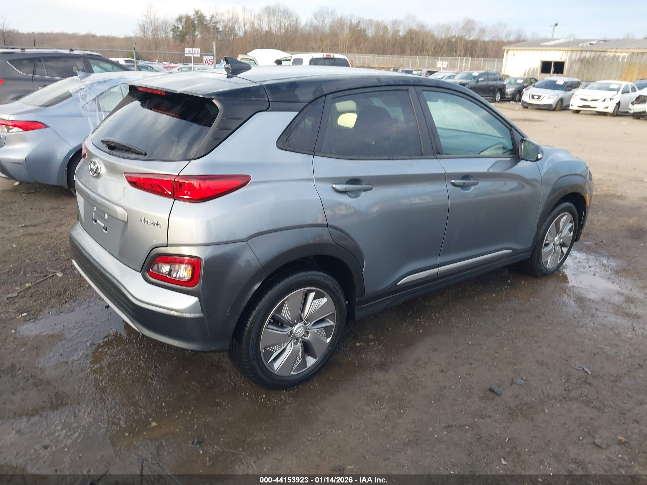 HYUNDAI KONA image 4