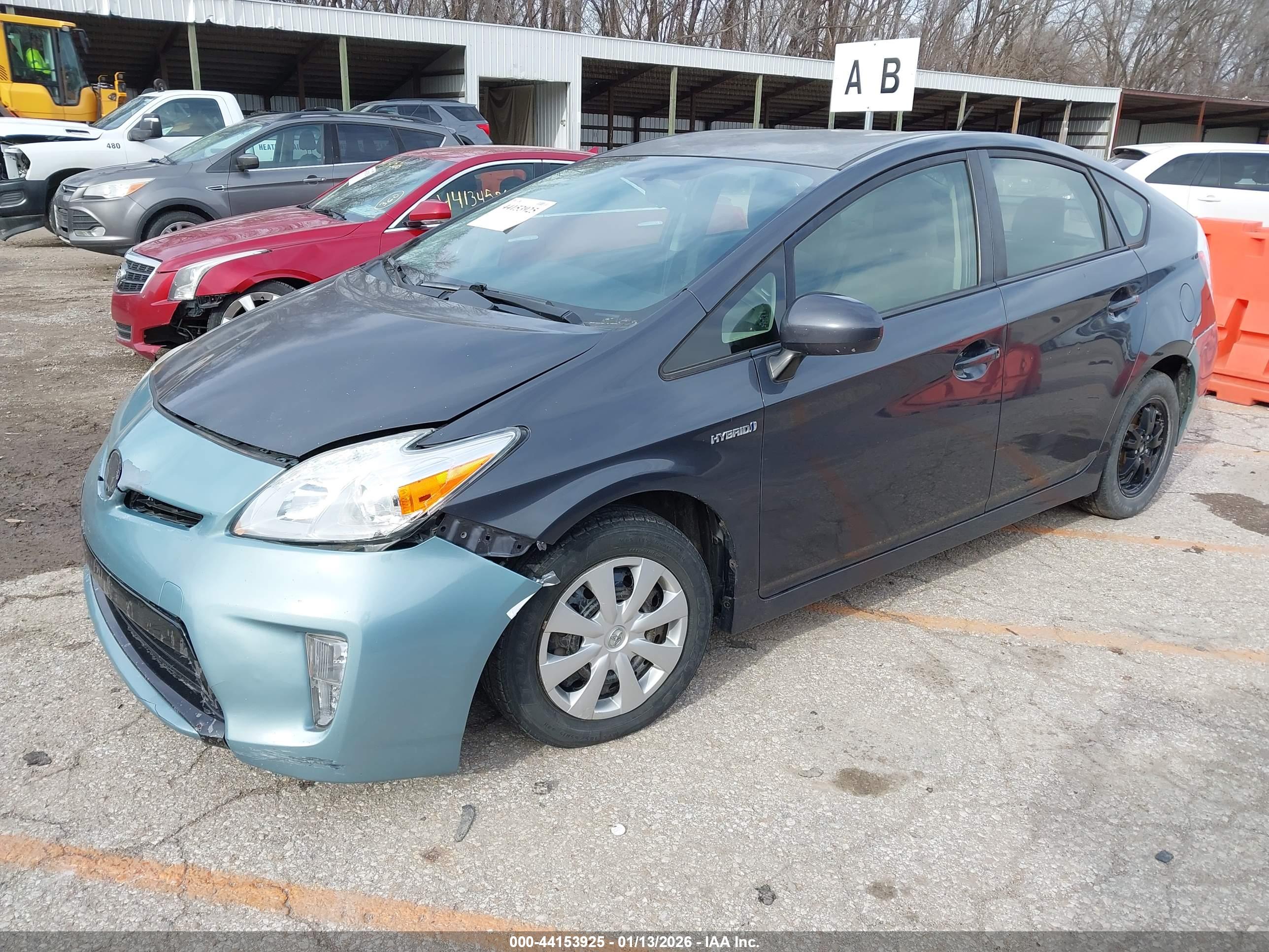 TOYOTA PRIUS image 2