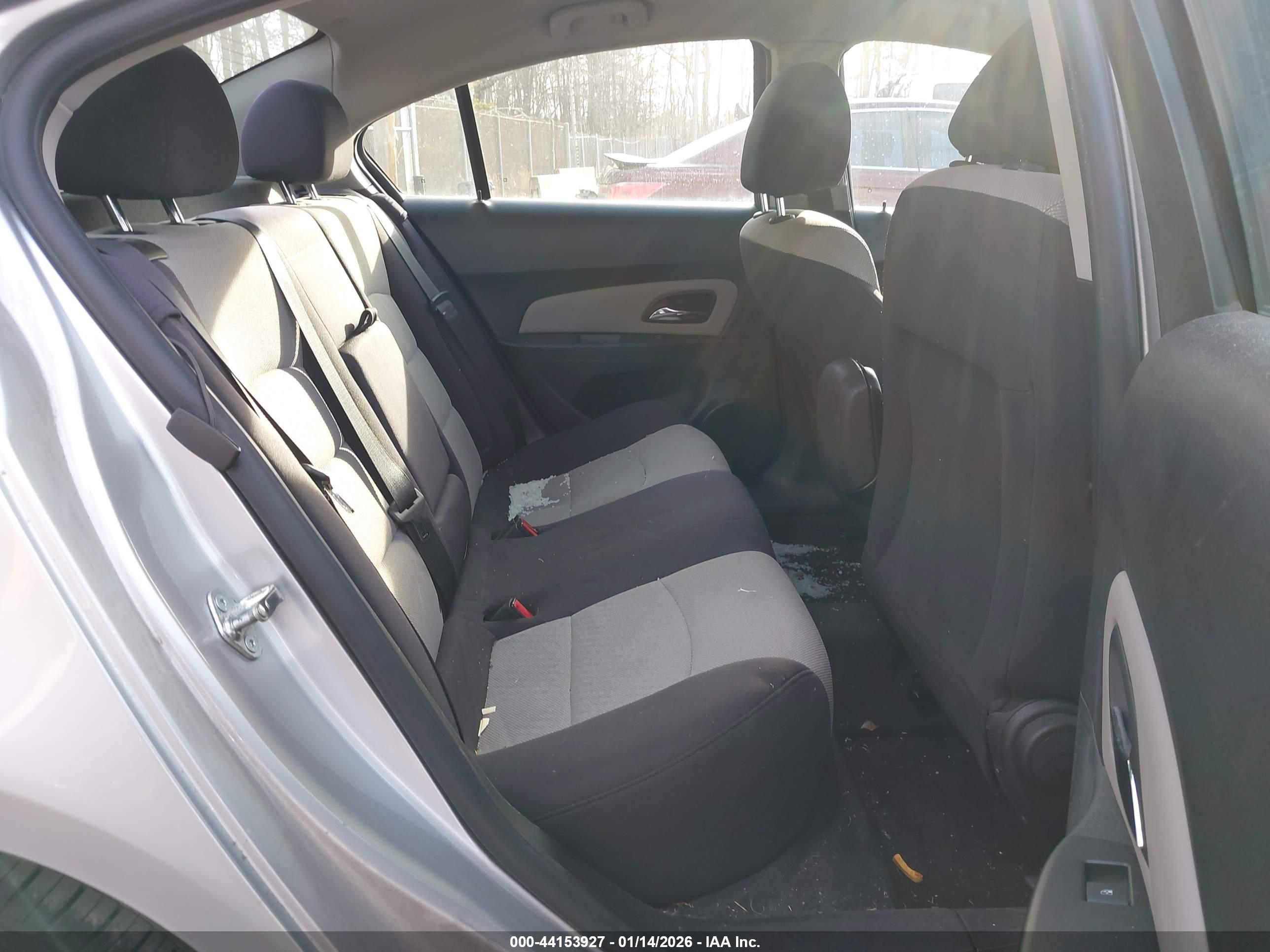 CHEVROLET CRUZE image 8