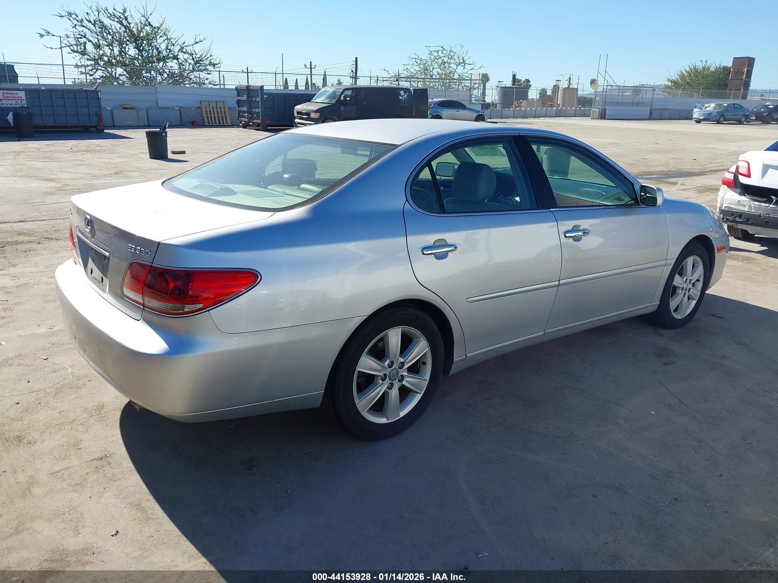 LEXUS ES image 4