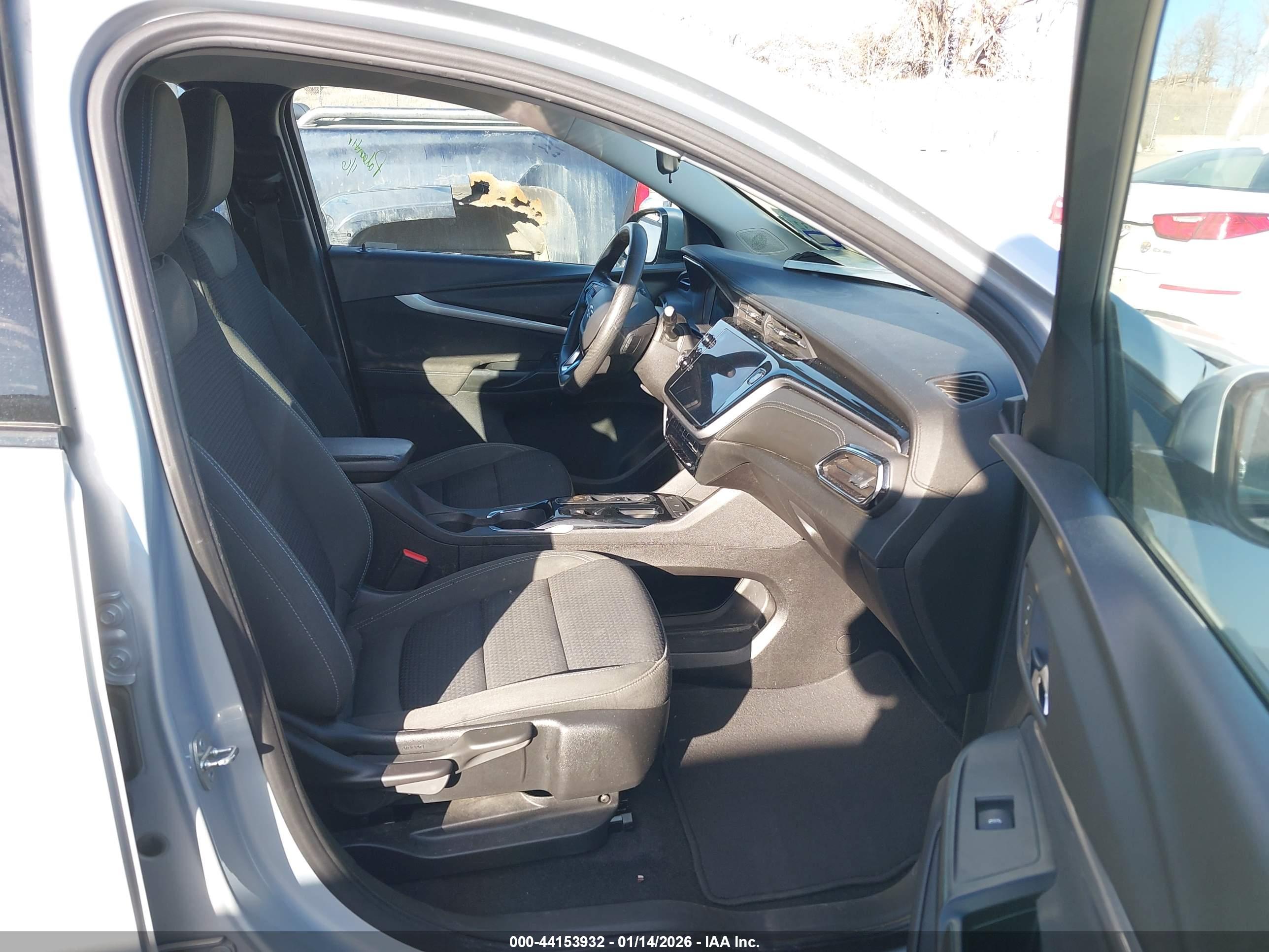 CHEVROLET BOLT image 5