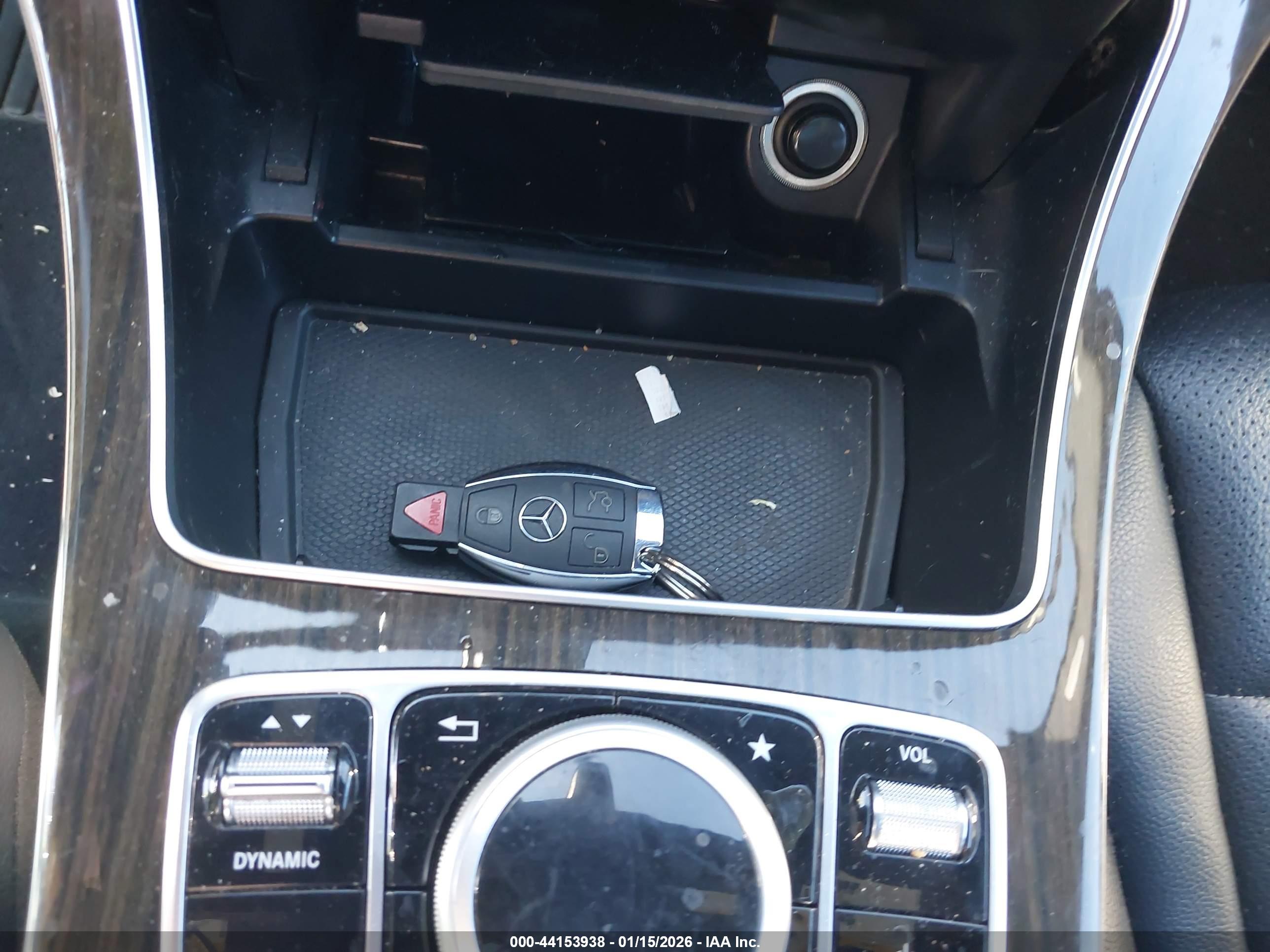 MERCEDES-BENZ GLC image 11